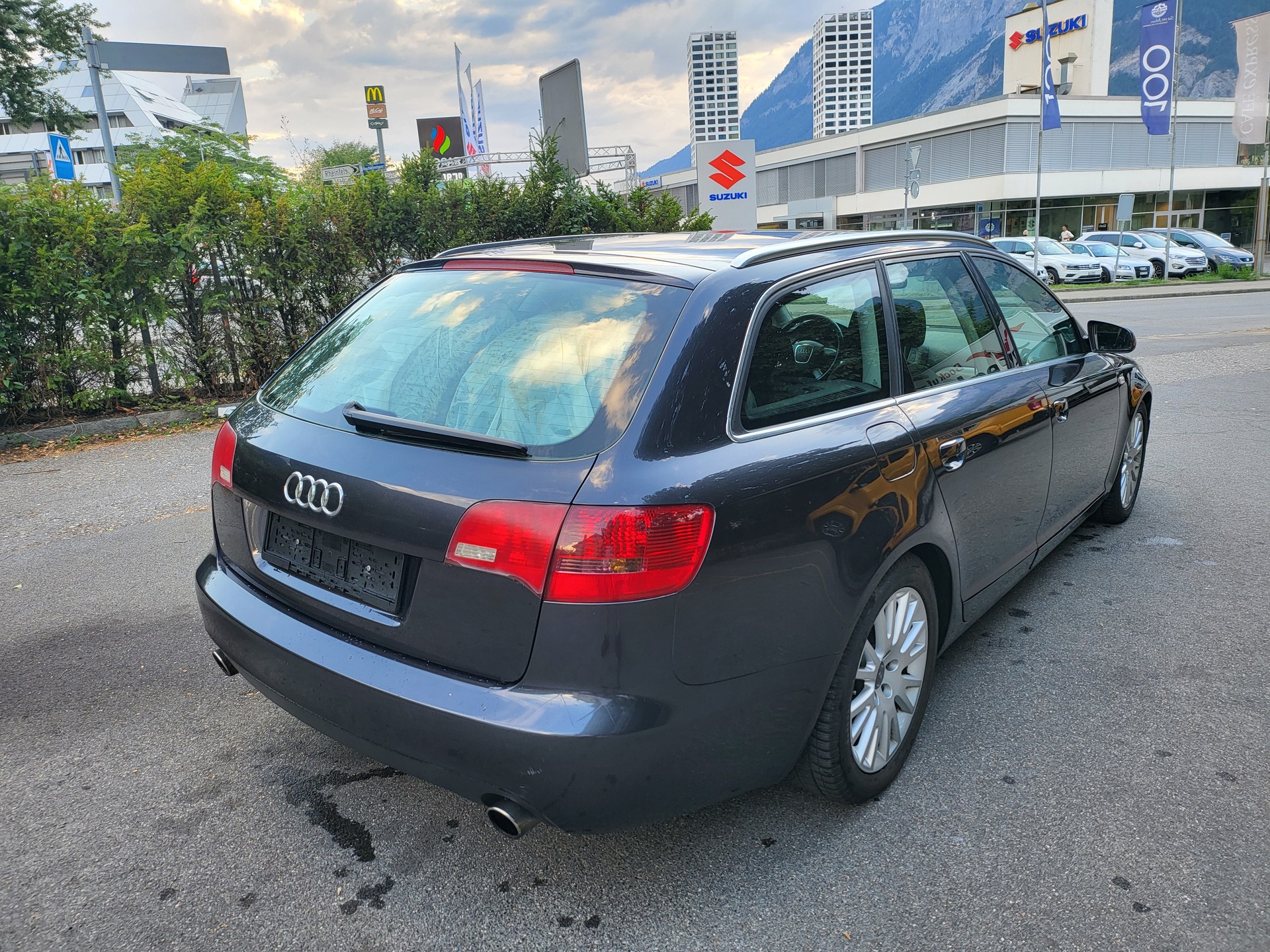 AUDI A6 Avant 2.4-image-4