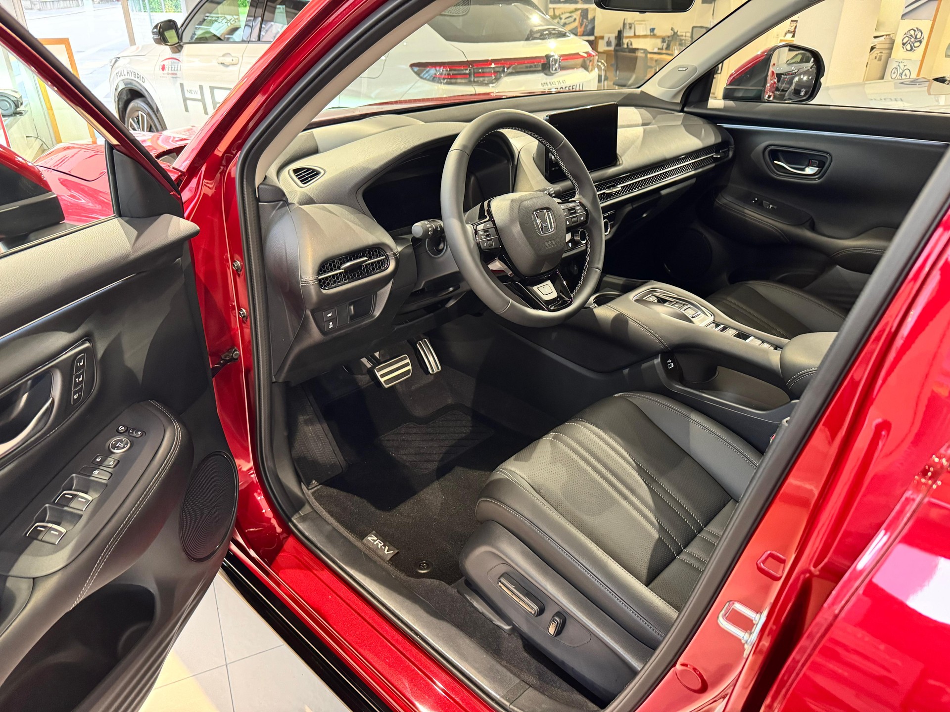 HONDA ZR-V 2.0i MMD Hybrid Advance Automatic-image-4