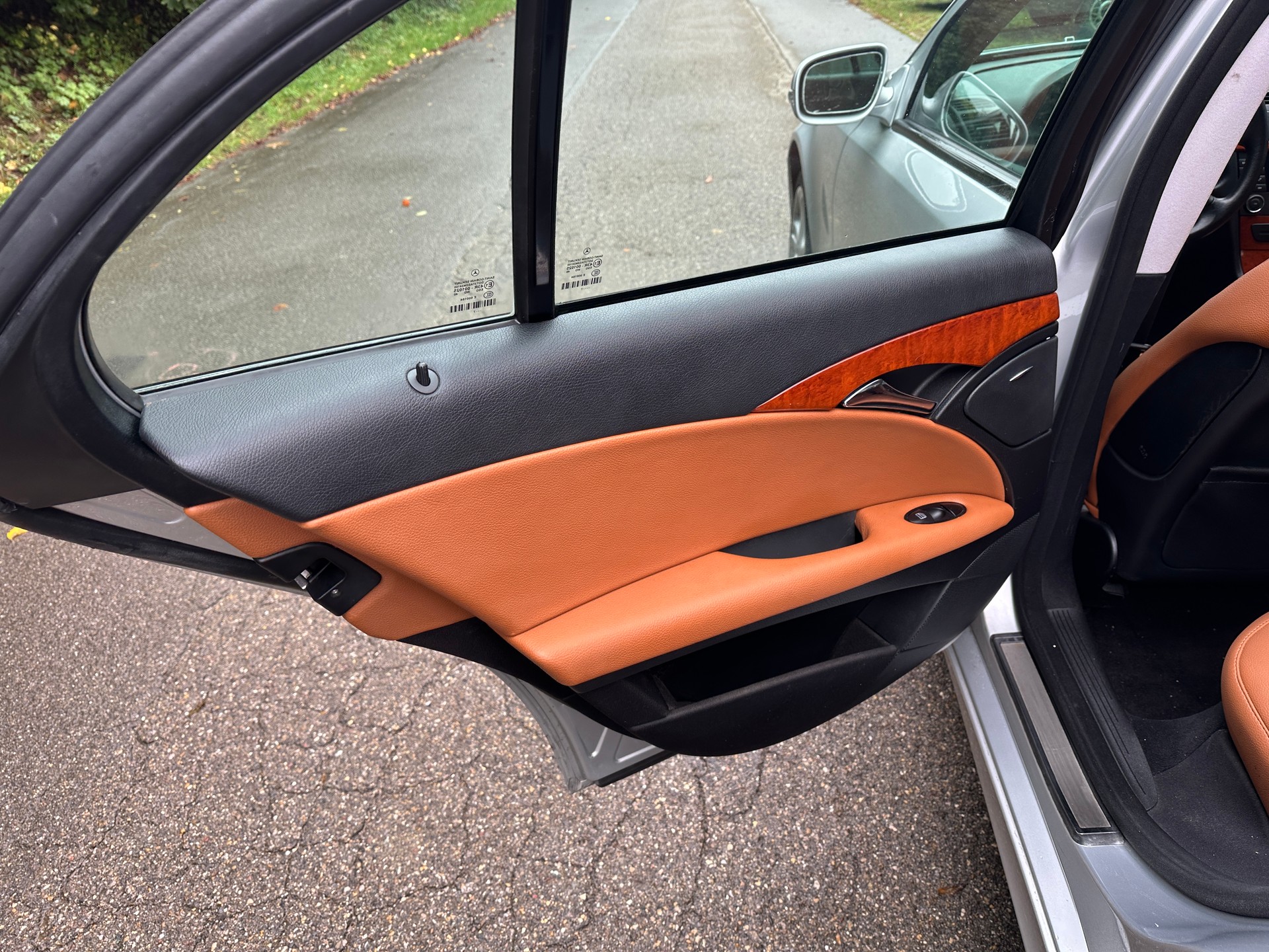 MERCEDES-BENZ E 350 Avantgarde 7G-Tronic-image-8