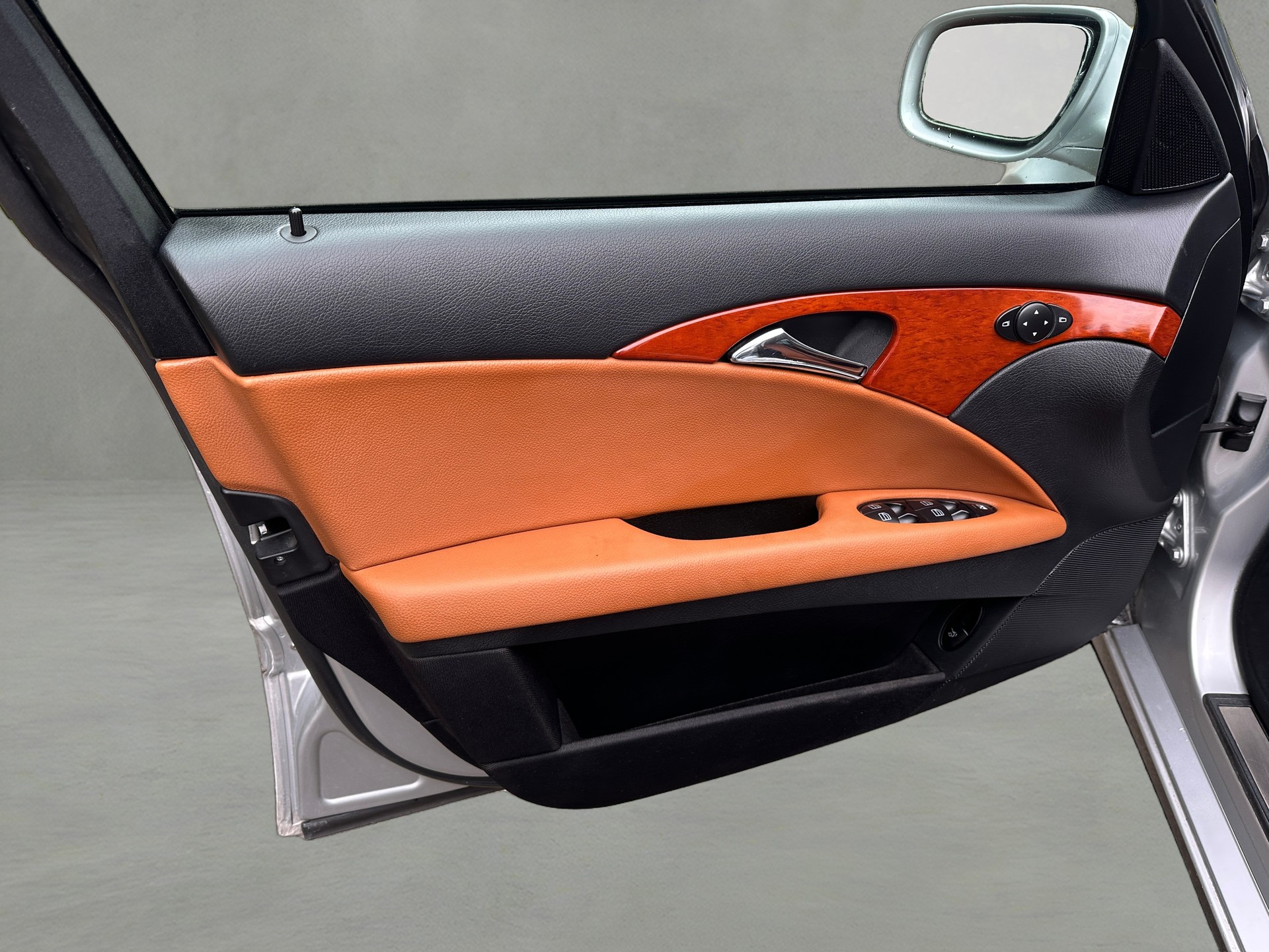MERCEDES-BENZ E 350 Avantgarde 7G-Tronic-image-10