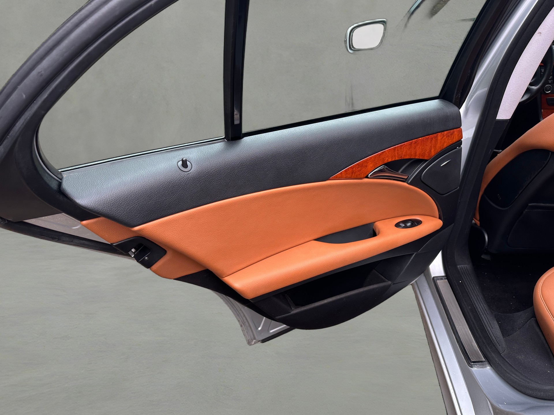MERCEDES-BENZ E 350 Avantgarde 7G-Tronic-image-8