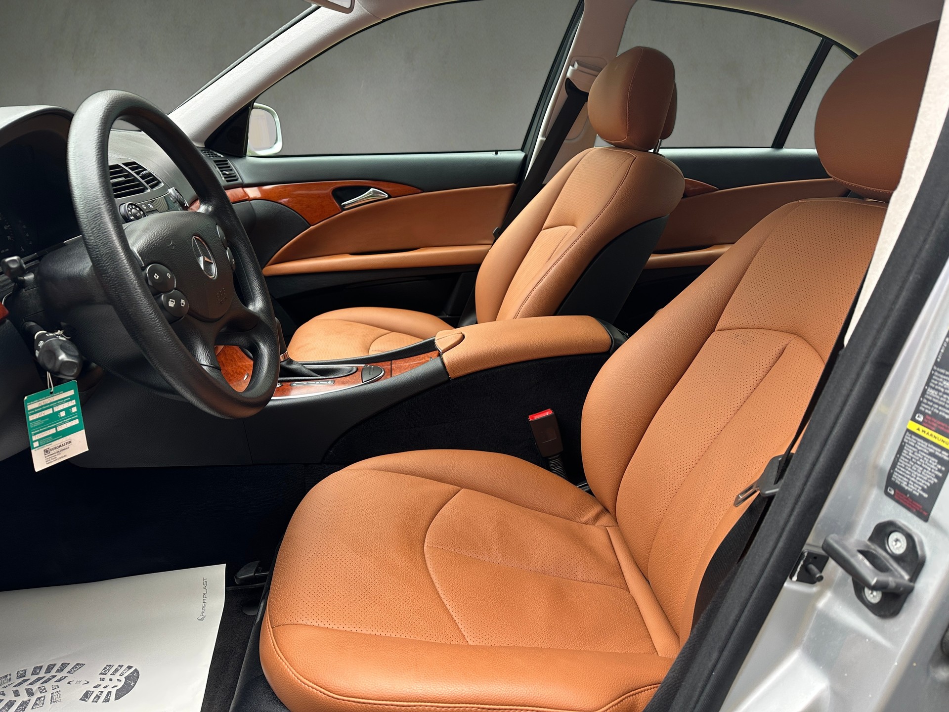 MERCEDES-BENZ E 350 Avantgarde 7G-Tronic-image-12