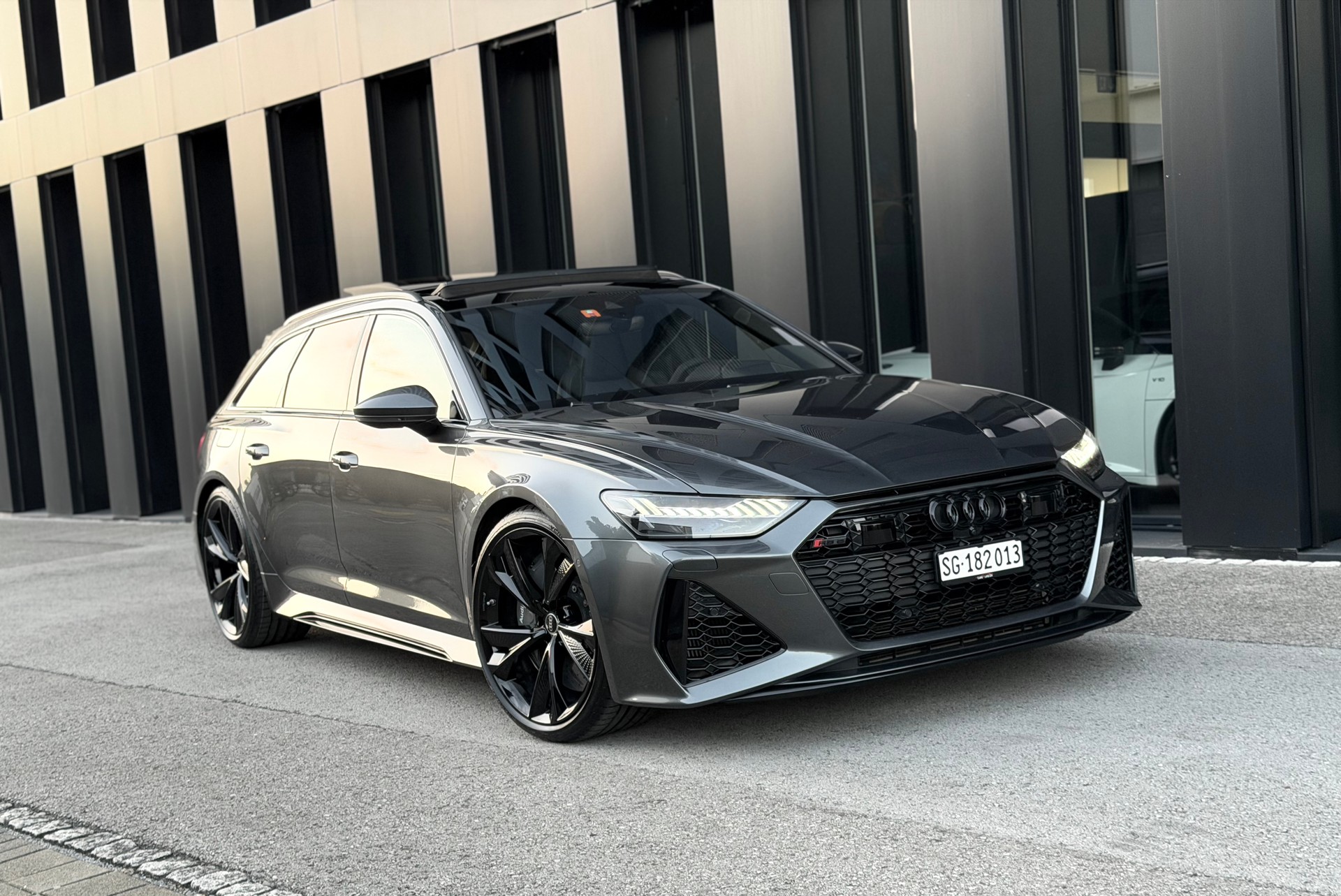 AUDI RS6 Avant 4.0 TFSI V8 quattro ♦️ RS Paket PLUS* NP CHF*214`017.-♦️