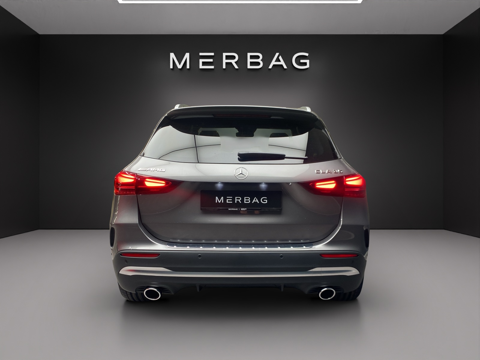 MERCEDES-BENZ GLA AMG 35 4Matic 8G-DCT-image-4