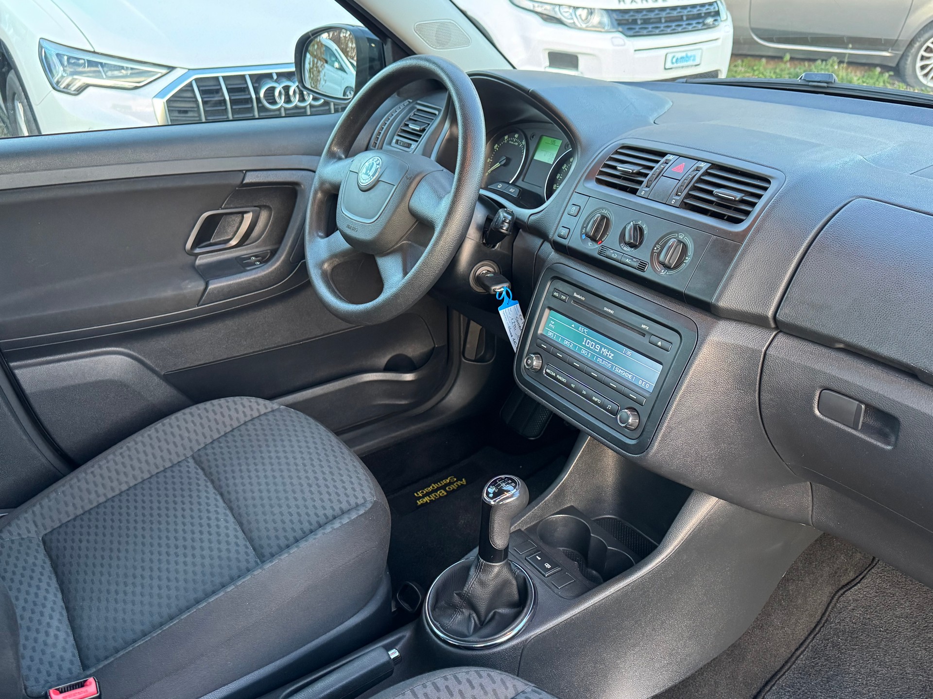 SKODA Fabia 1.2 TSI Elegance-image-6