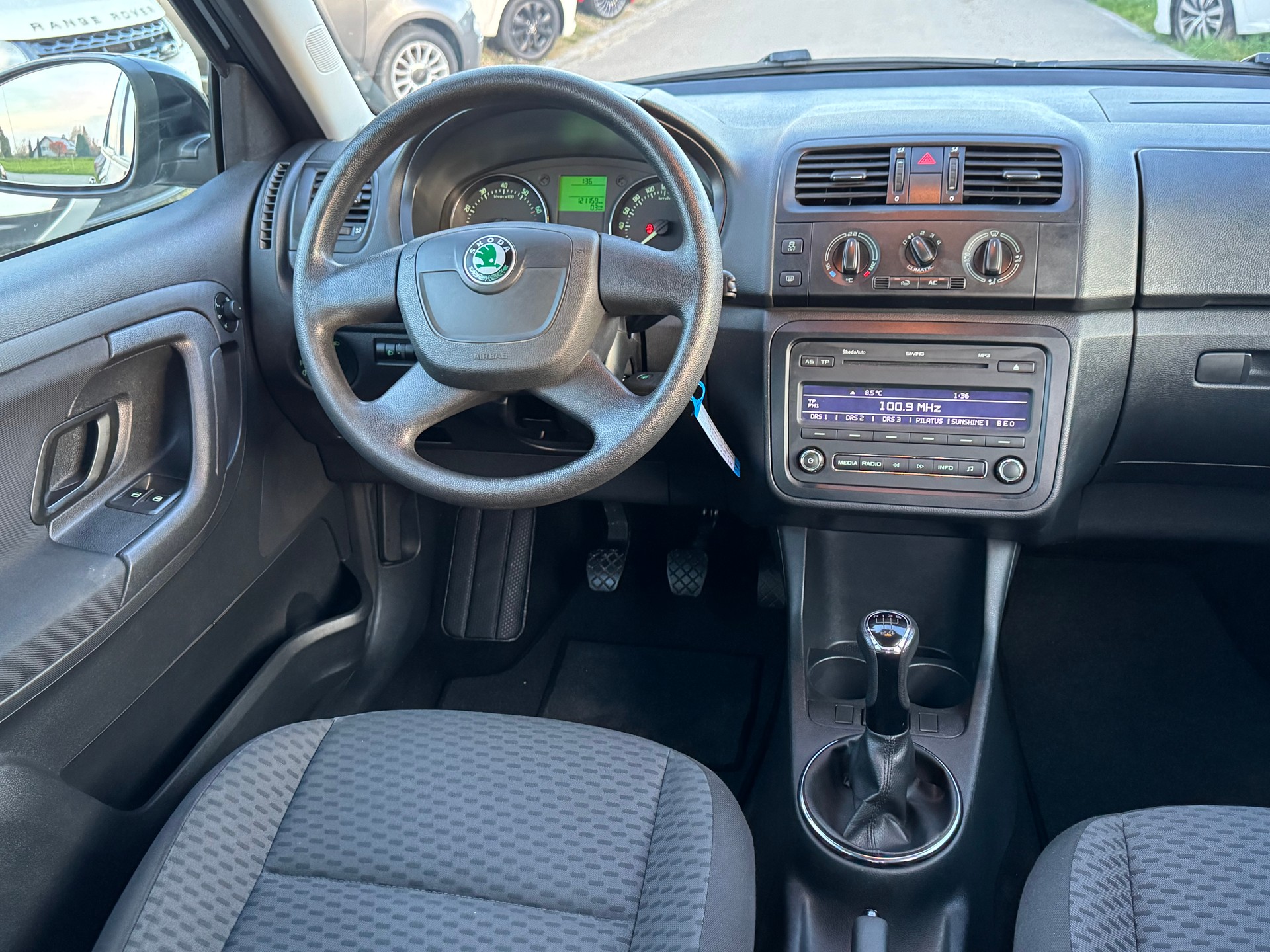 SKODA Fabia 1.2 TSI Elegance-image-8