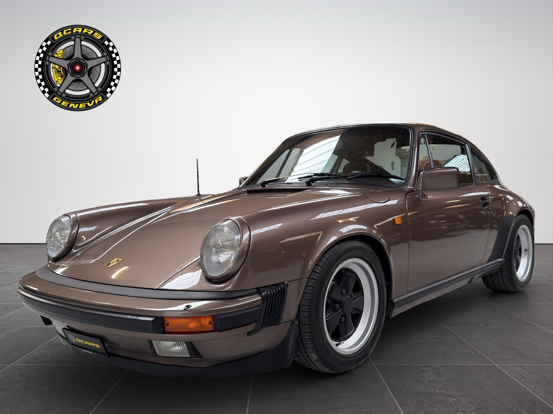 PORSCHE 911 Carrera