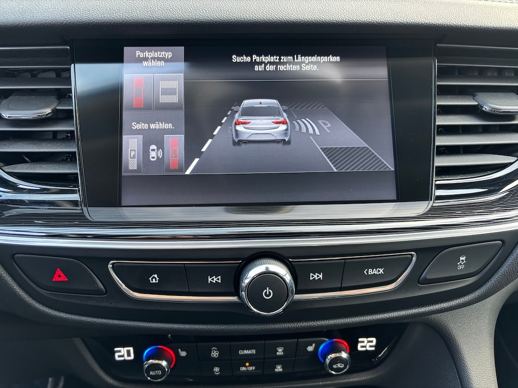 OPEL Insignia 2.0 T Sports Tourer Excellence 4WD Automat.-image-11