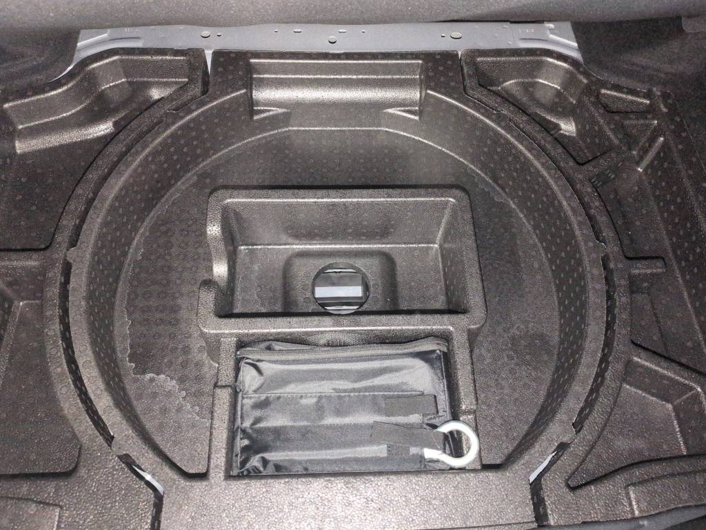 DS AUTOMOBILES DS 4 1.2 MHEV Ligne Noire-image-12