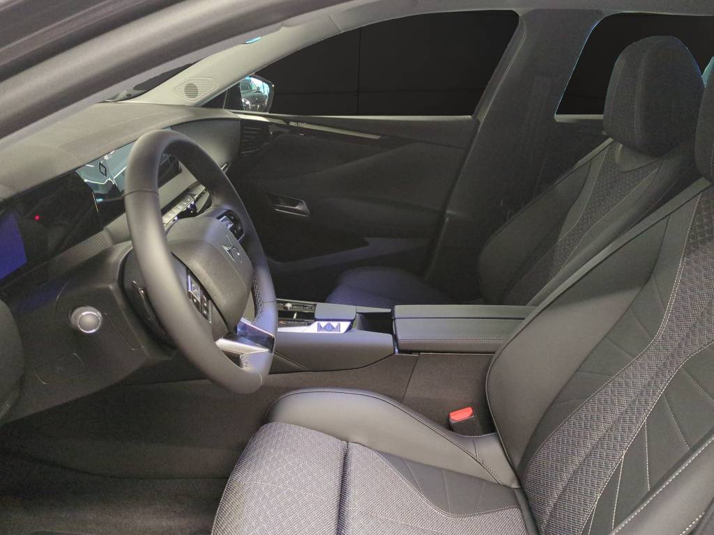 DS AUTOMOBILES DS 4 1.2 MHEV Ligne Noire-image-7