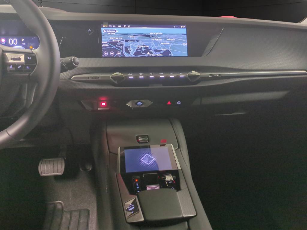 DS AUTOMOBILES DS 4 1.2 MHEV Ligne Noire-image-6