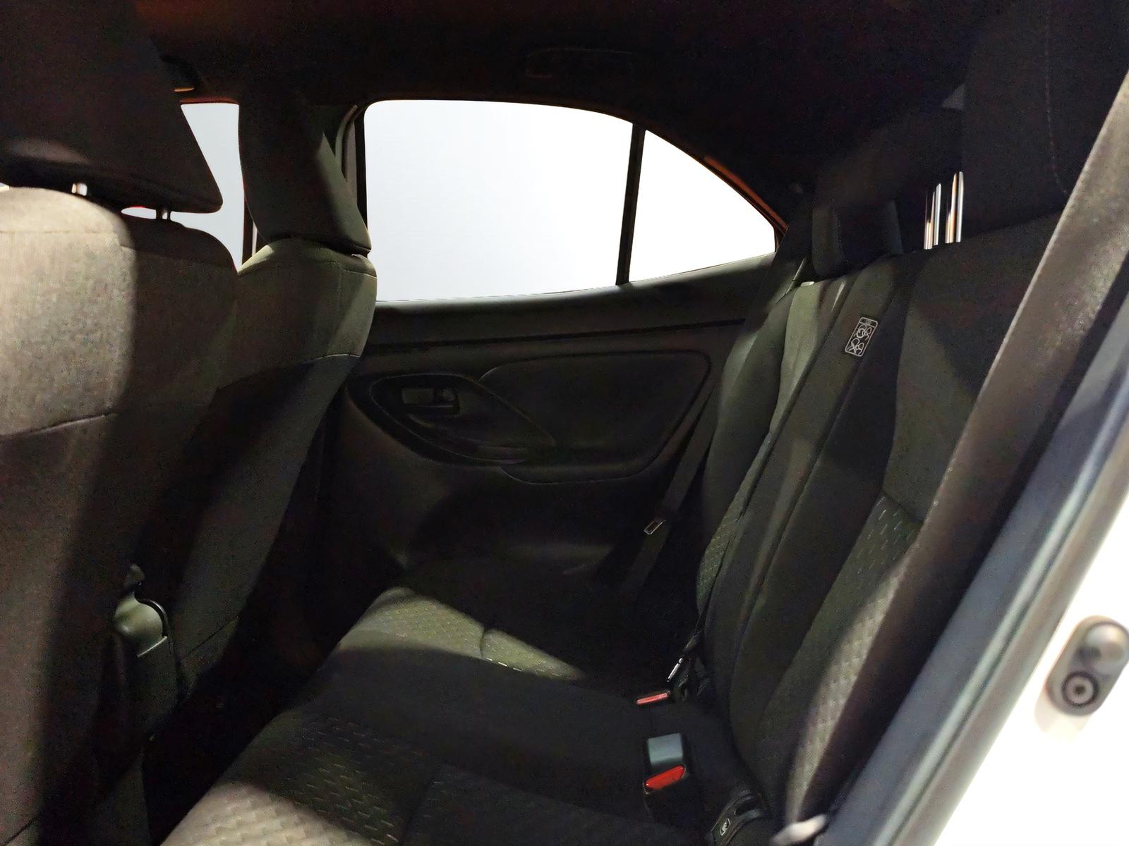 TOYOTA Yaris Cross 1.5 VVT-i HSD Trend AWD-i-image-15