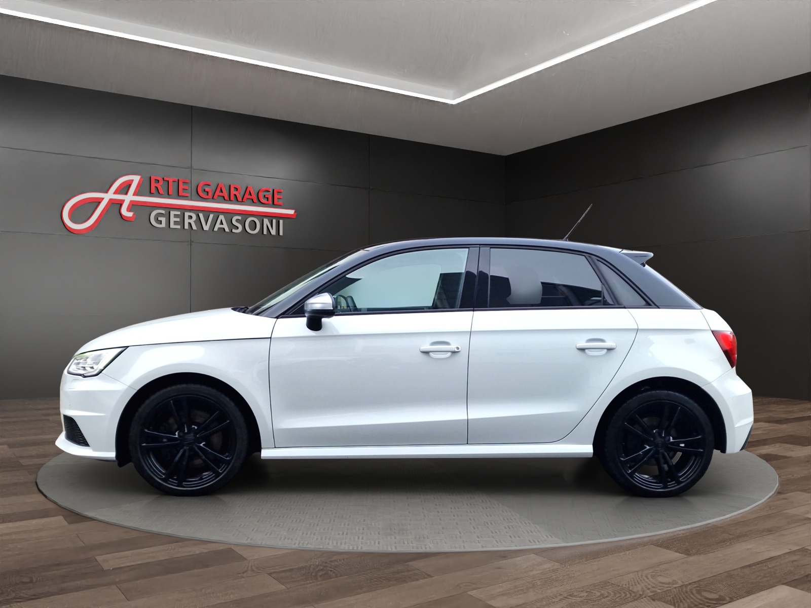 AUDI S1 Sportback 2.0 TFSI Sport quattro-image-7
