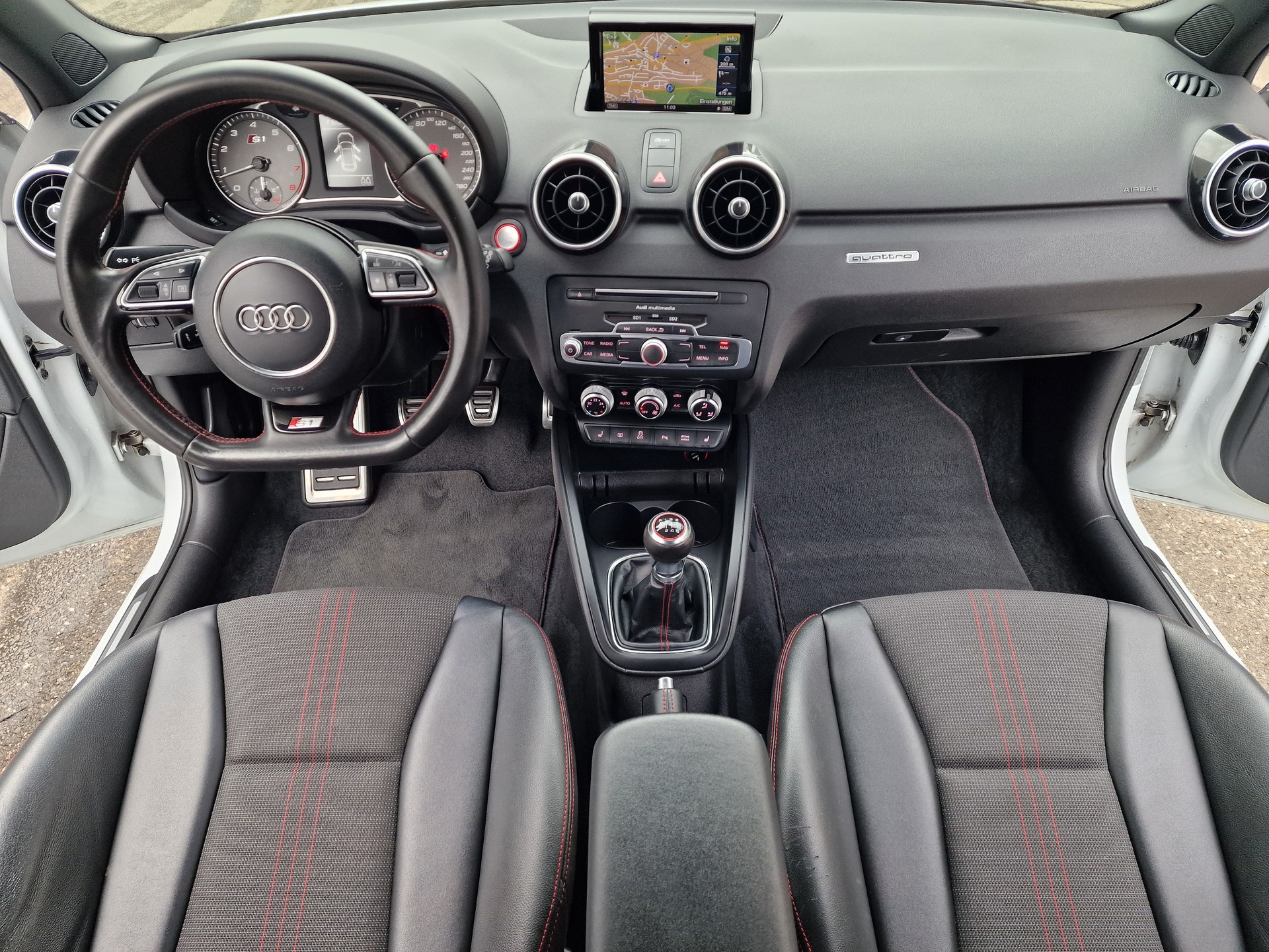 AUDI S1 Sportback 2.0 TFSI Sport quattro-image-22
