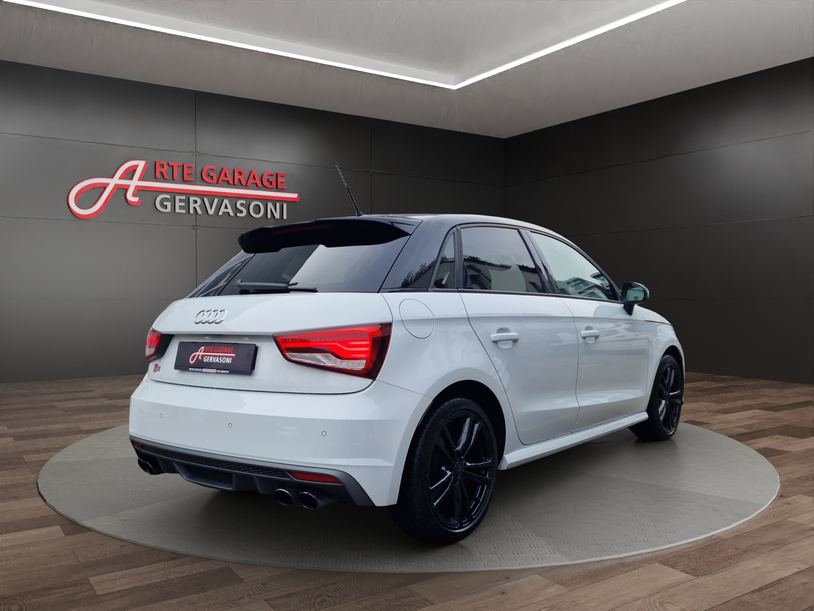 AUDI S1 Sportback 2.0 TFSI Sport quattro-image-4