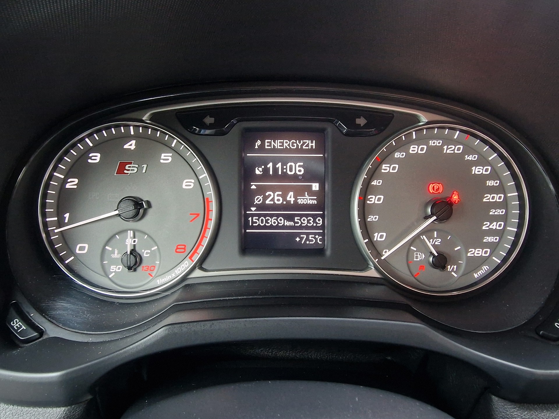 AUDI S1 Sportback 2.0 TFSI Sport quattro-image-16