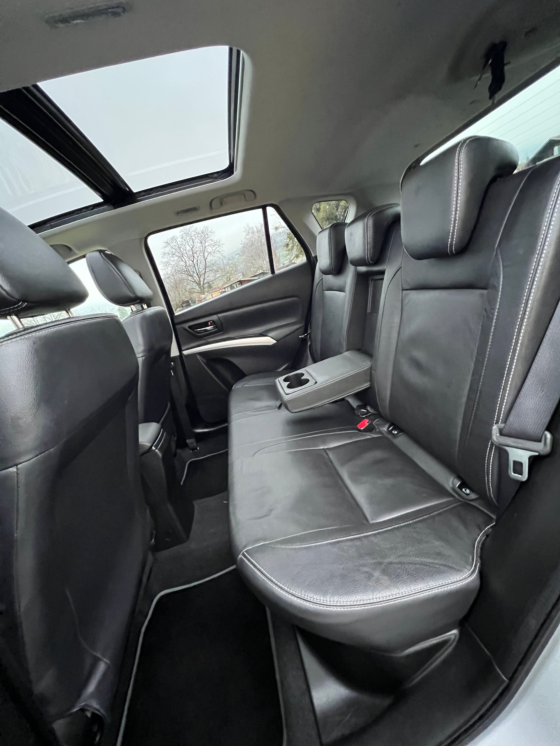 SUZUKI SX4 S-Cross 1.6 TD PizSulai Top 4WD TCSS-image-10
