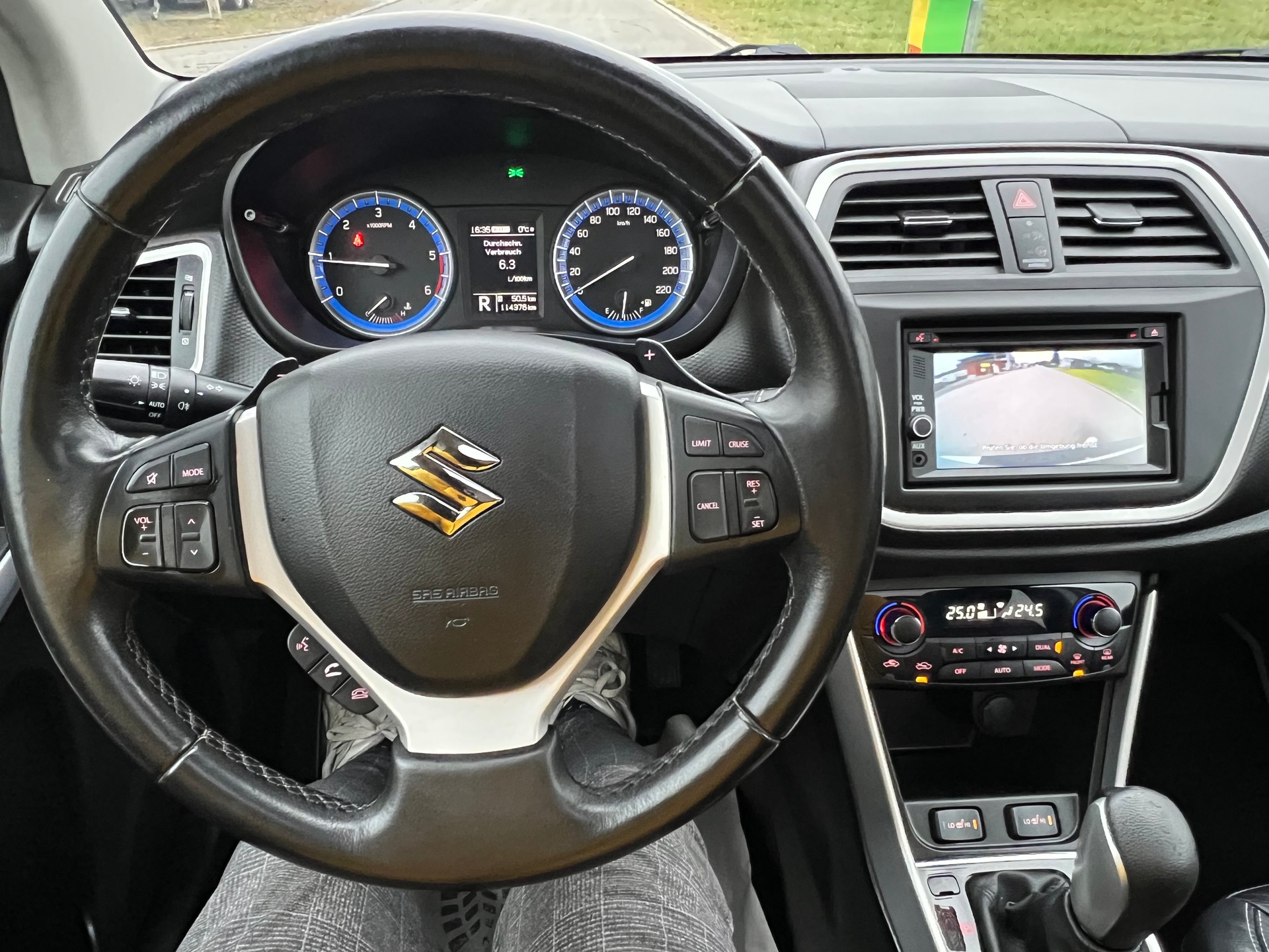 SUZUKI SX4 S-Cross 1.6 TD PizSulai Top 4WD TCSS-image-14