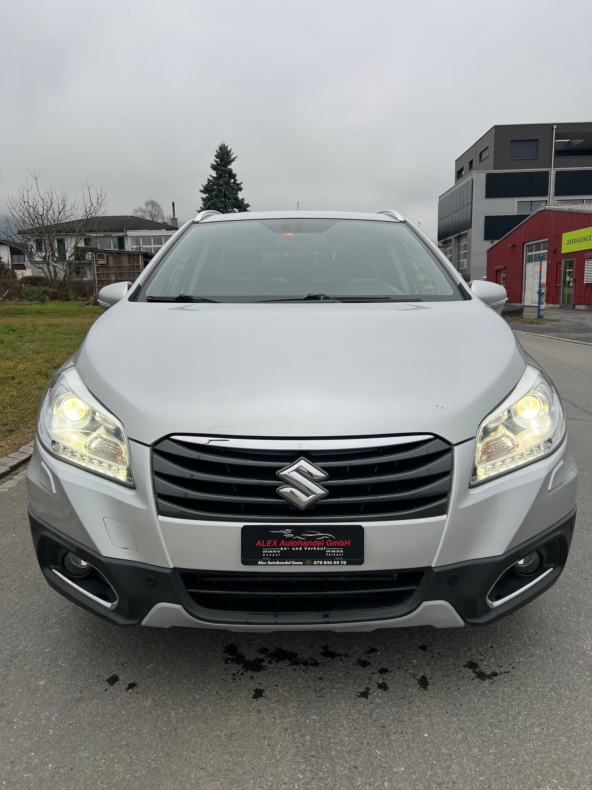 SUZUKI SX4 S-Cross 1.6 TD PizSulai Top 4WD TCSS-image-1