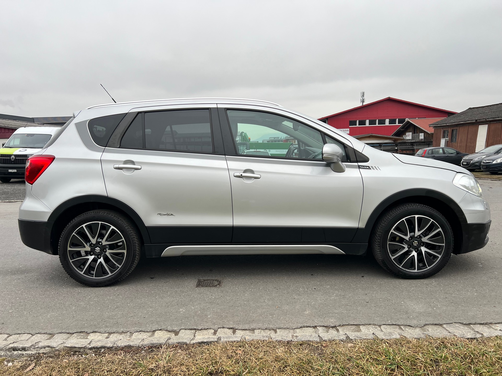 SUZUKI SX4 S-Cross 1.6 TD PizSulai Top 4WD TCSS-image-7