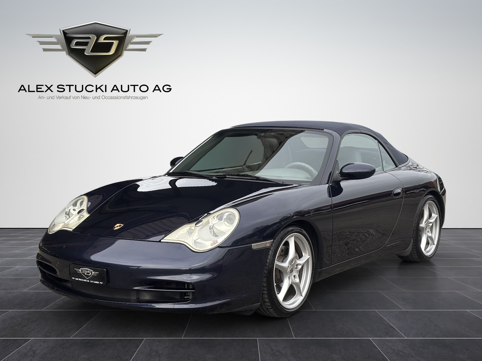 PORSCHE 911 Carrera 4 Cabrio-image-2