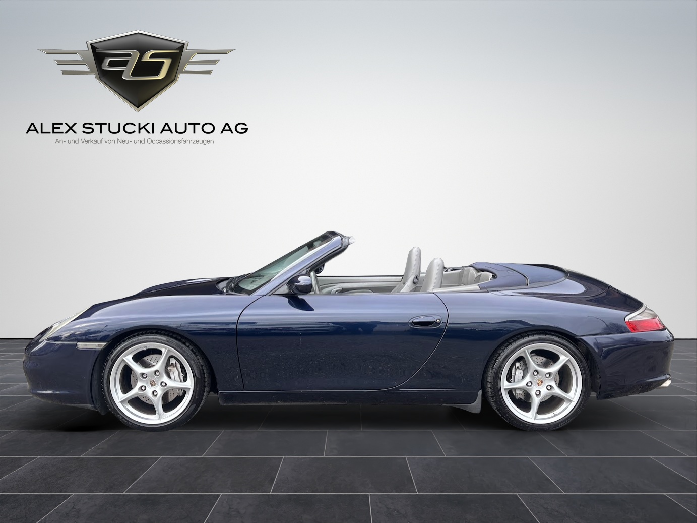 PORSCHE 911 Carrera 4 Cabrio-image-3
