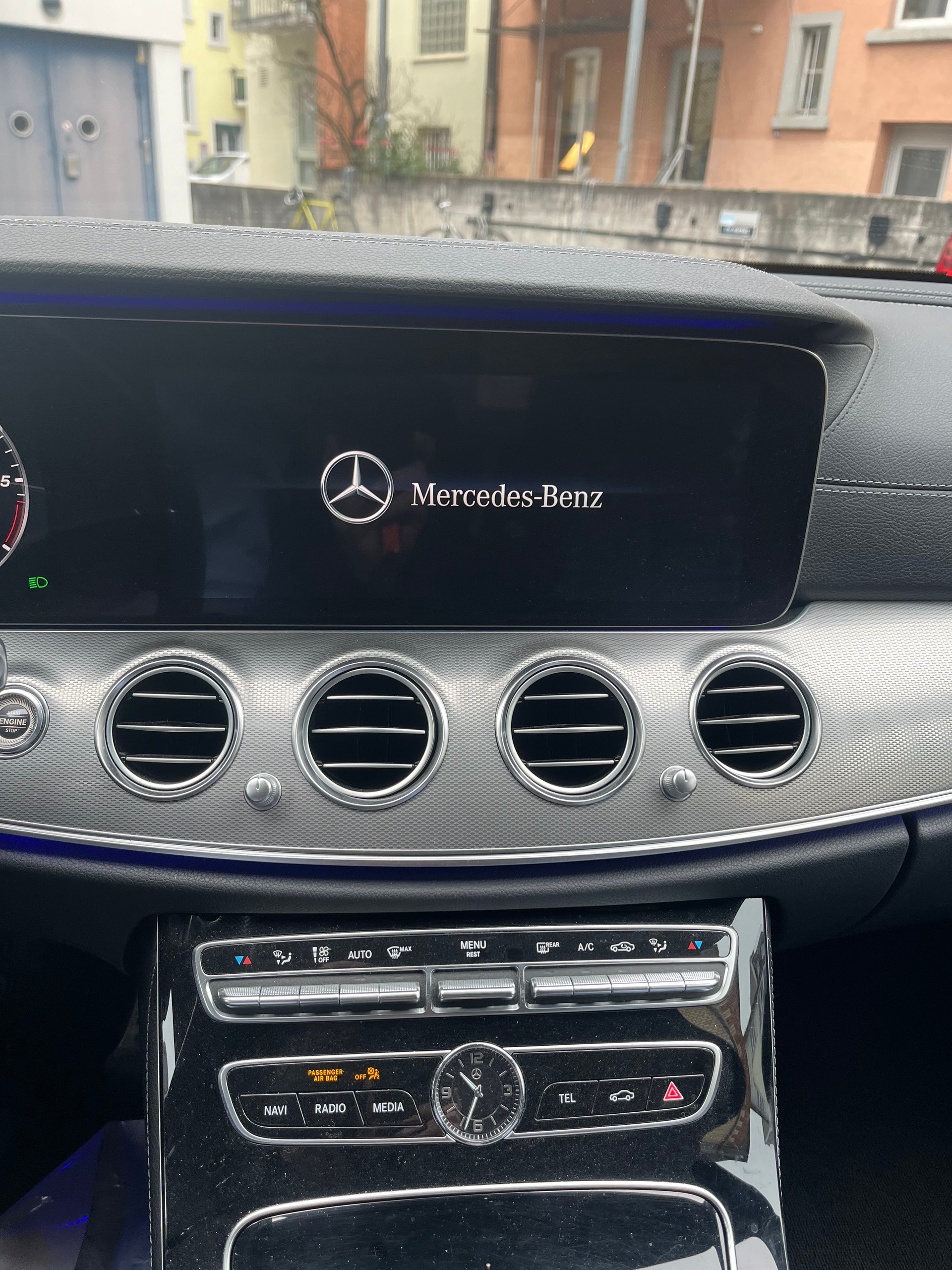 MERCEDES-BENZ E 350 d Exclusive 4Matic 9G-Tronic-image-7