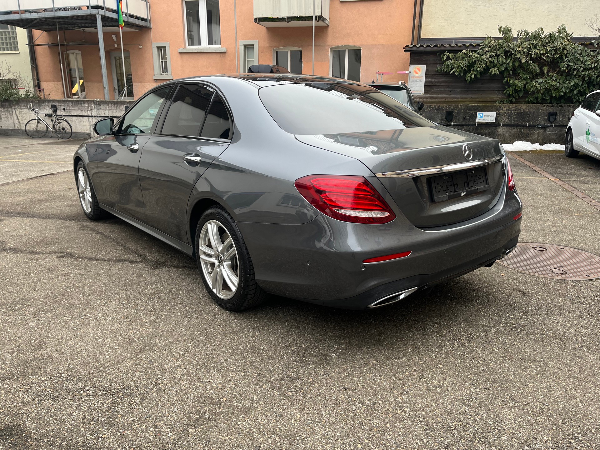 MERCEDES-BENZ E 350 d Exclusive 4Matic 9G-Tronic-image-3
