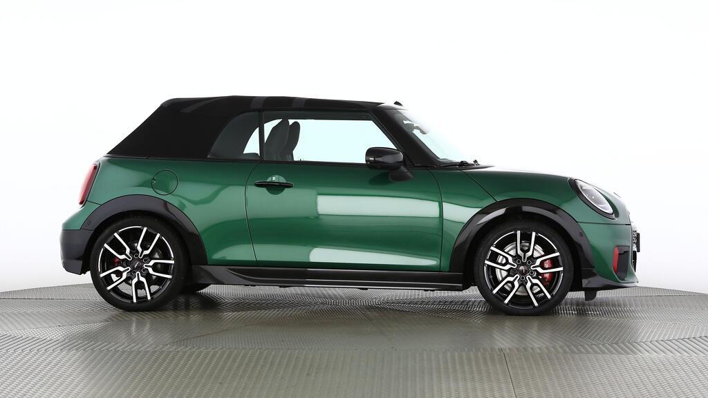 MINI John Cooper Works Cabrio-image-1
