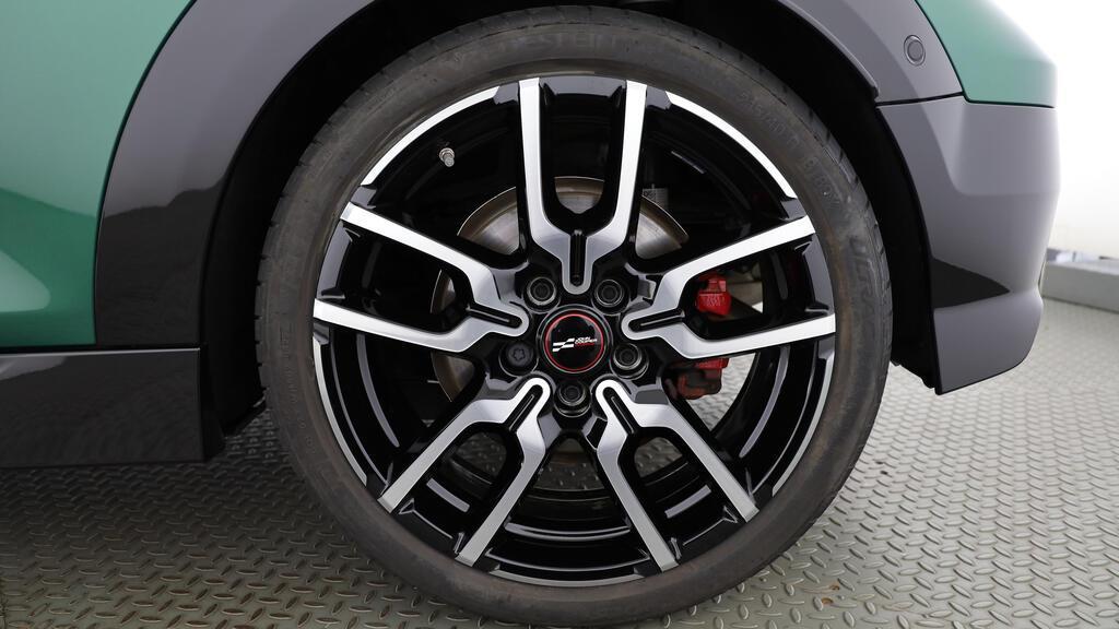 MINI John Cooper Works Cabrio-image-8