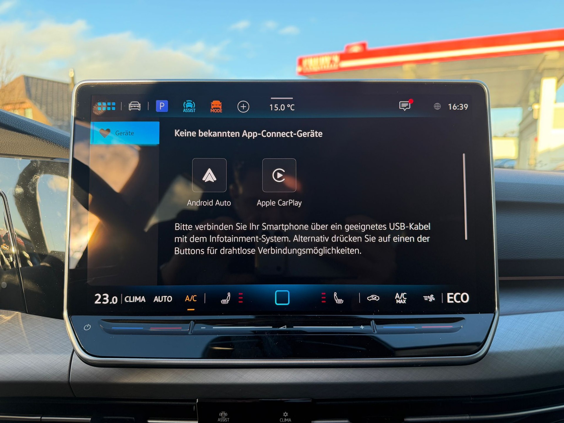 VW Golf 1.5 TSI PHEV Life-image-18