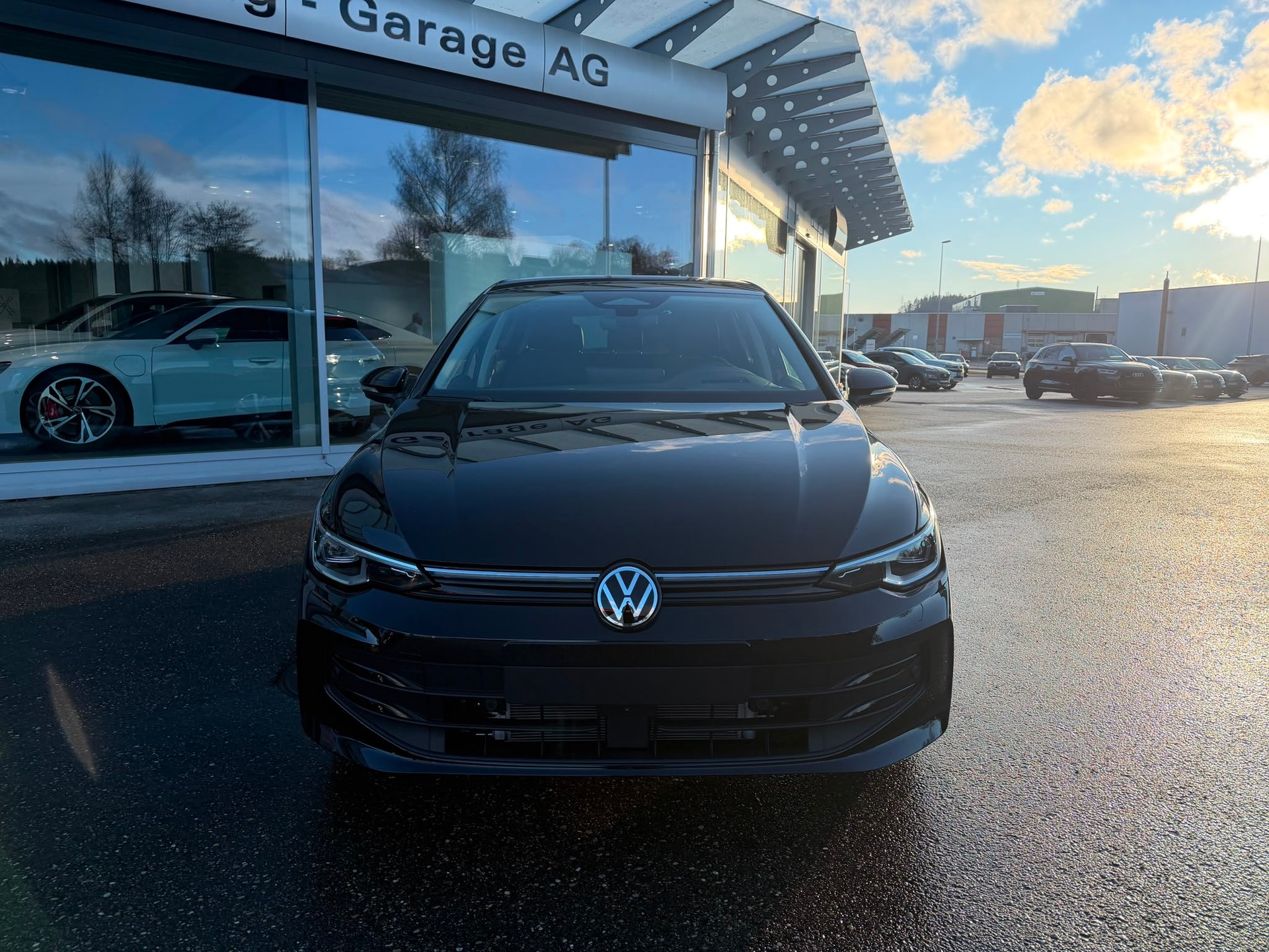 VW Golf 1.5 TSI PHEV Life-image-7