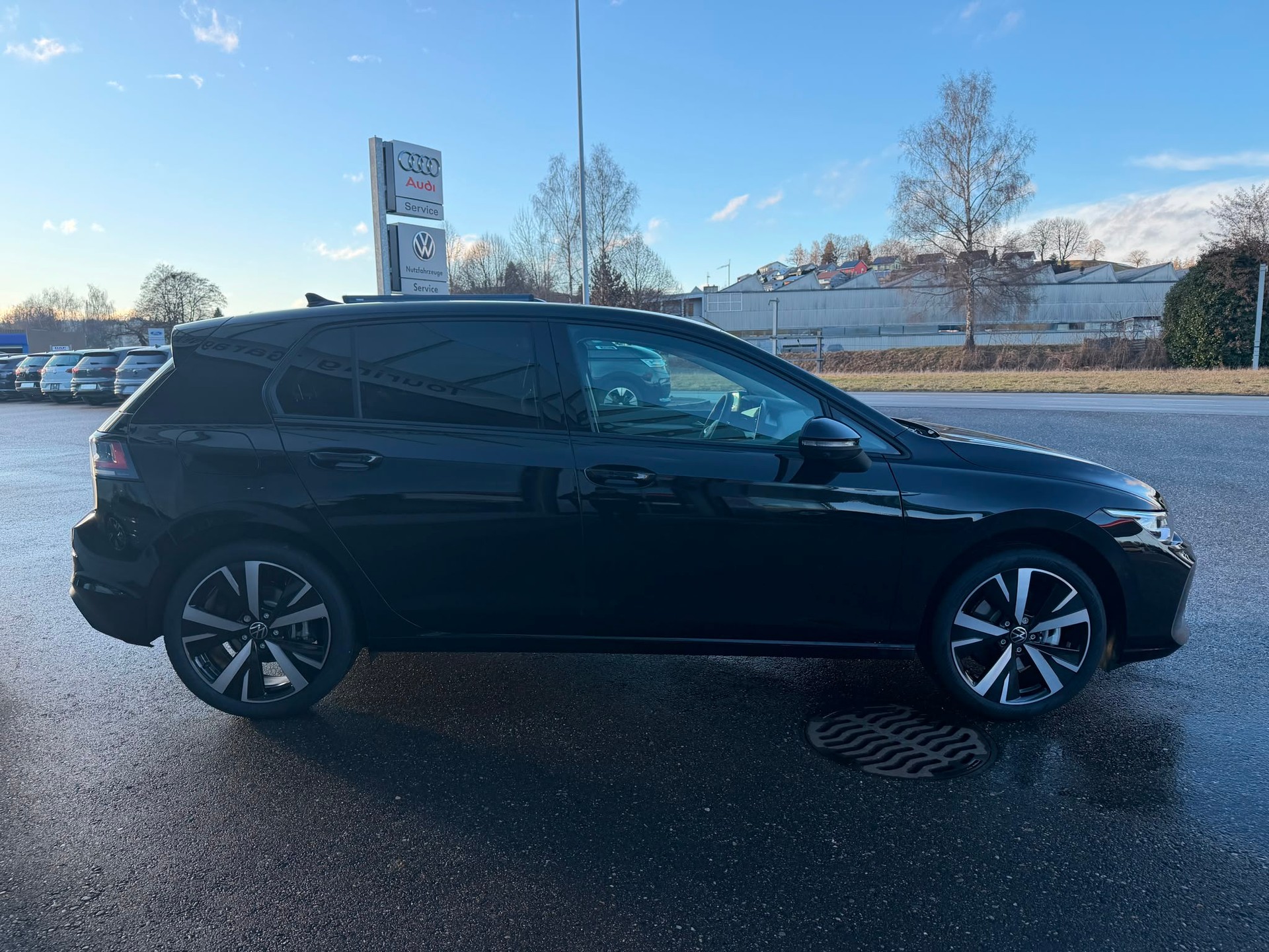 VW Golf 1.5 TSI PHEV Life-image-5