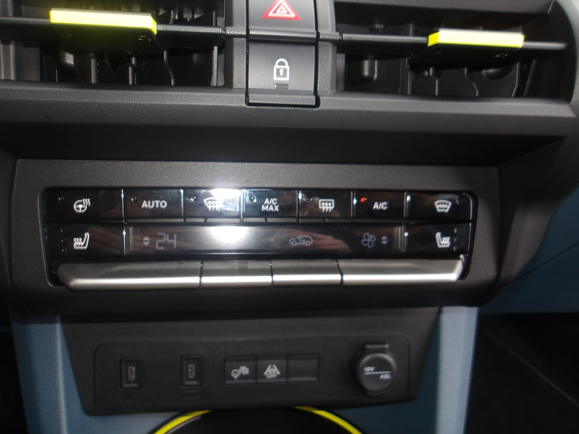 FIAT Grande Panda MHEV La Prima-image-15