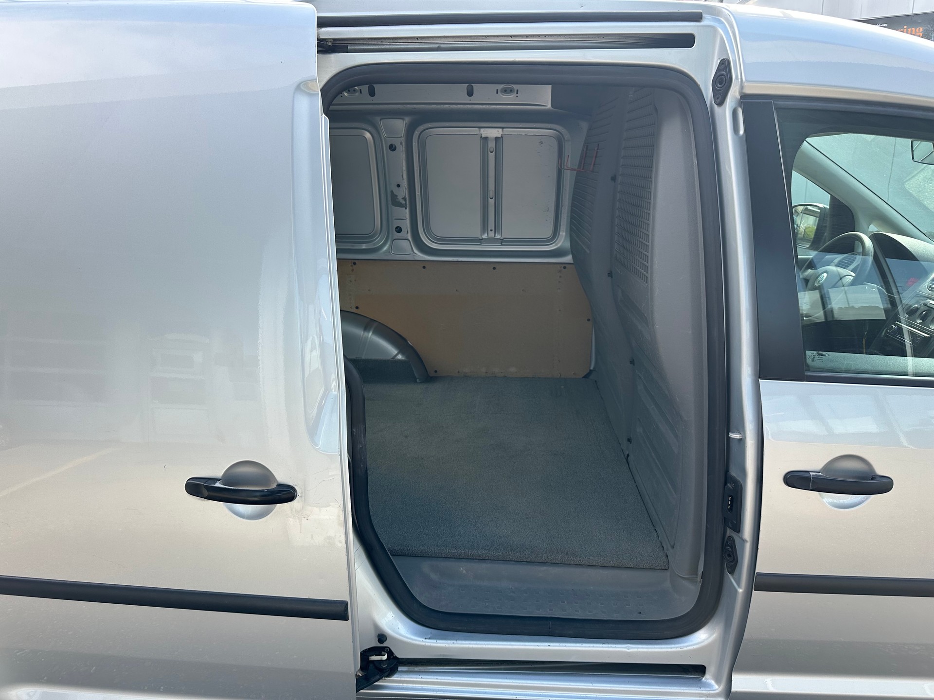 VW Caddy 1.4 *BENZINER*-image-11