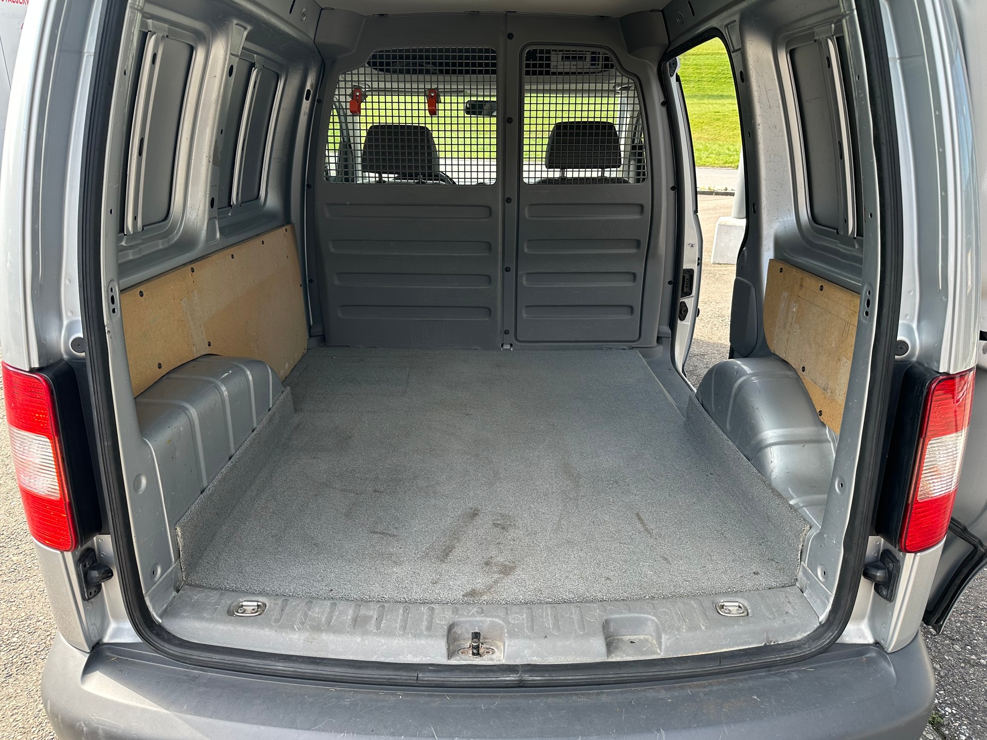 VW Caddy 1.4 *BENZINER*-image-14