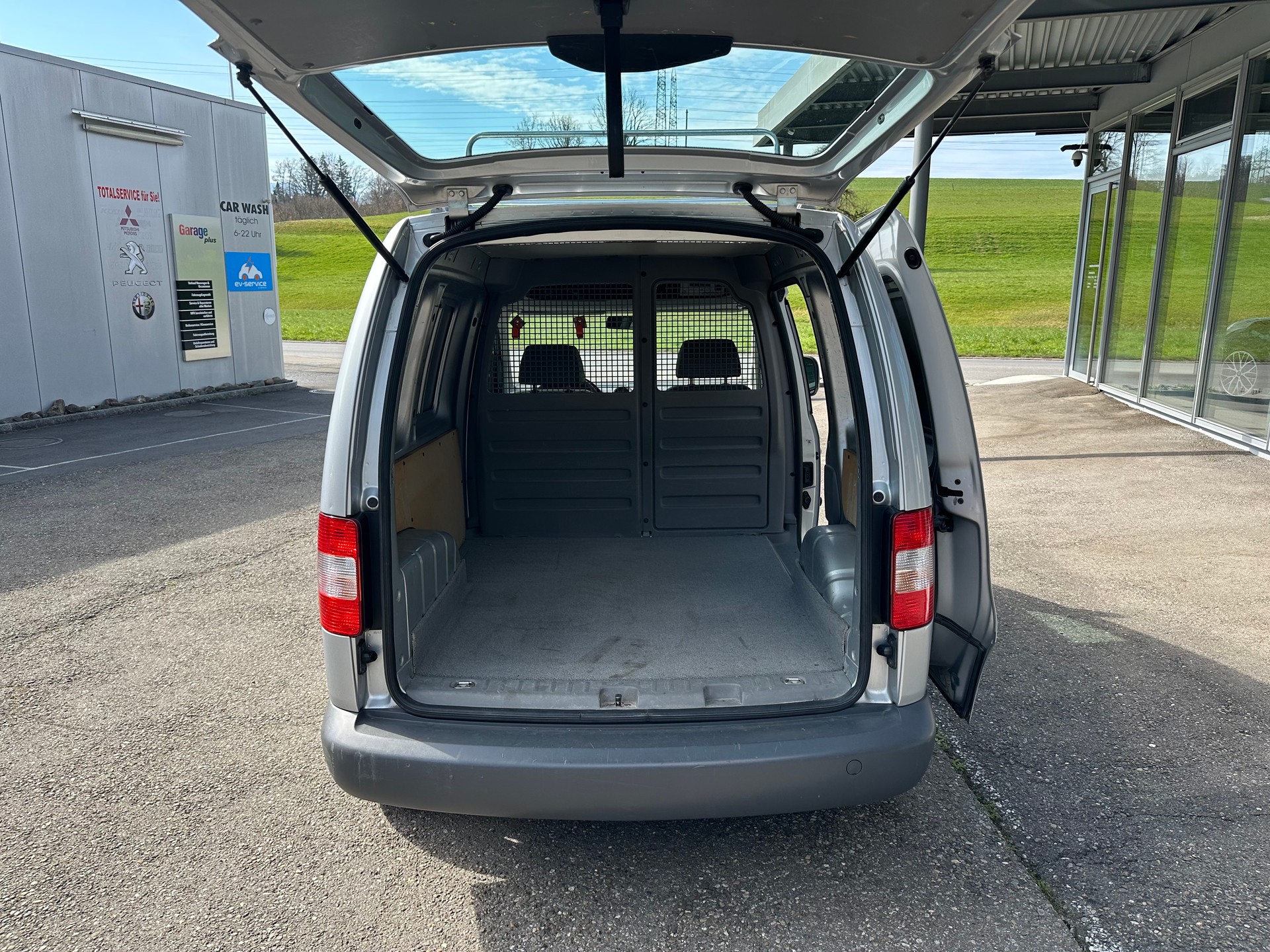 VW Caddy 1.4 *BENZINER*-image-15