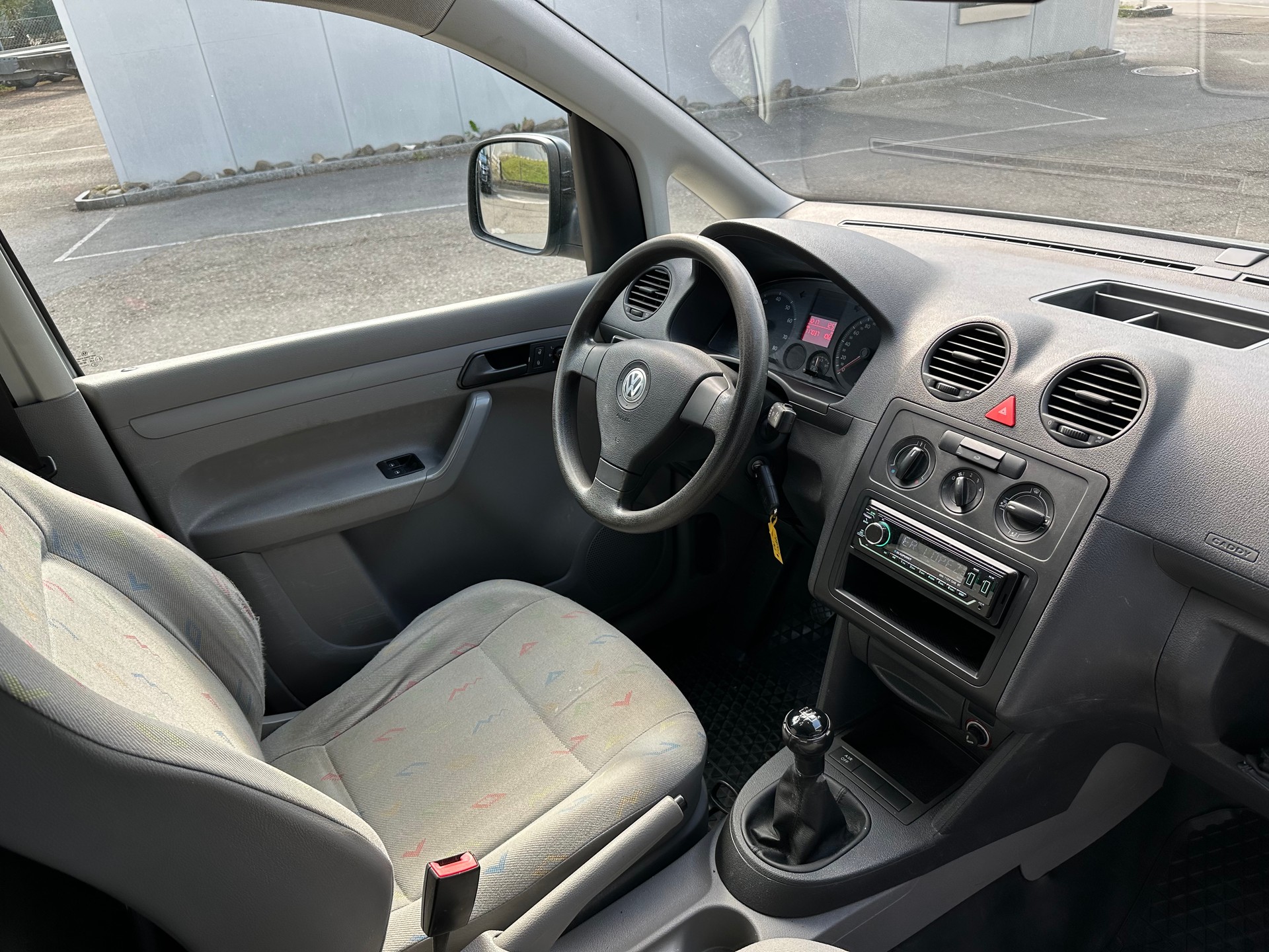 VW Caddy 1.4 *BENZINER*-image-6
