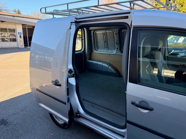 VW Caddy 1.4 *BENZINER*-image-10