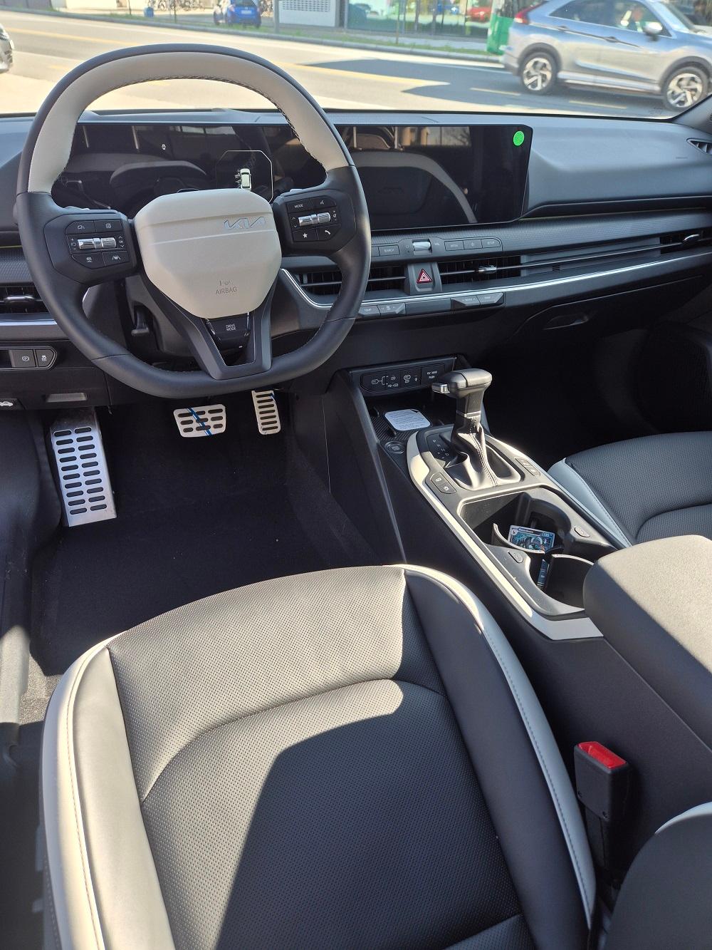 KIA K4 1.6 T-GDi GT-Line-image-8