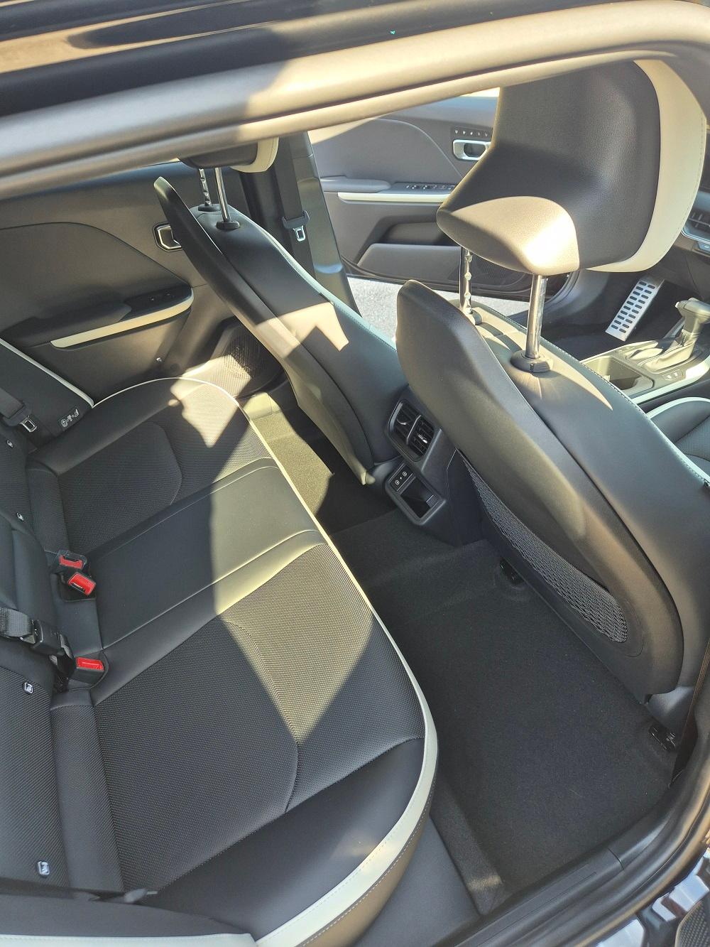 KIA K4 1.6 T-GDi GT-Line-image-11
