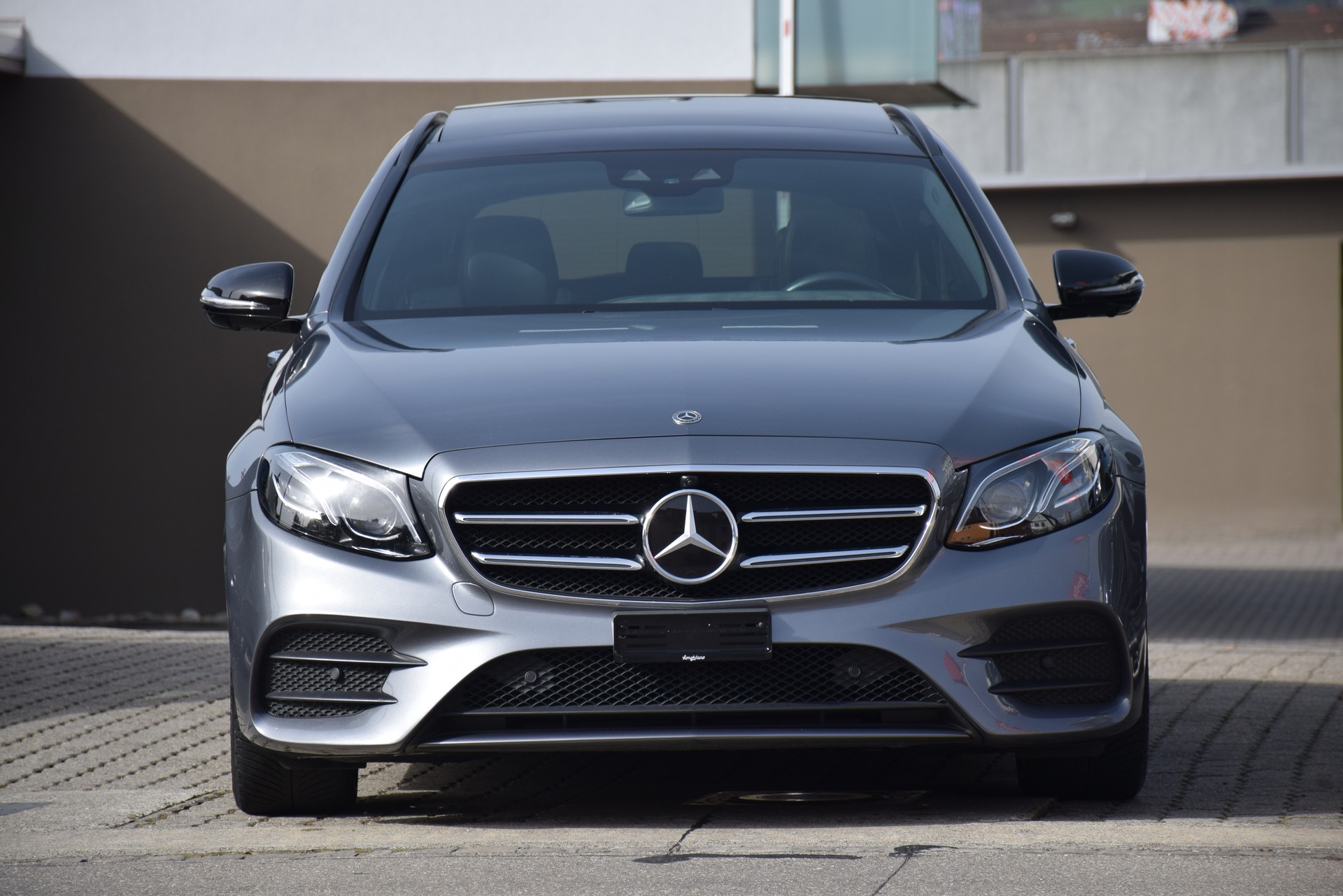 MERCEDES-BENZ E 220 d AMG Line 4Matic 9G-Tronic-image-3
