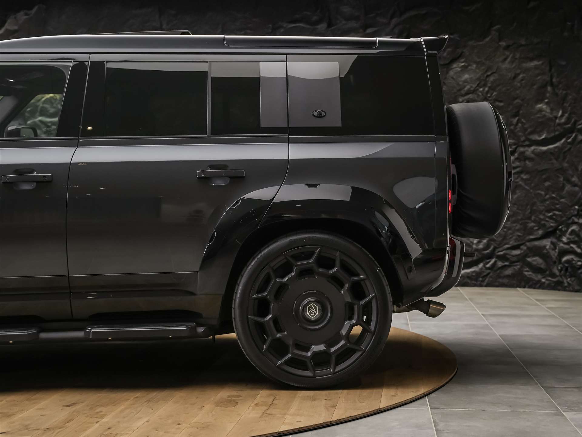LAND ROVER Defender 110 5.0 V8 SC *URBAN*24" Felgen*Werksgarantie*AHK*-image-19