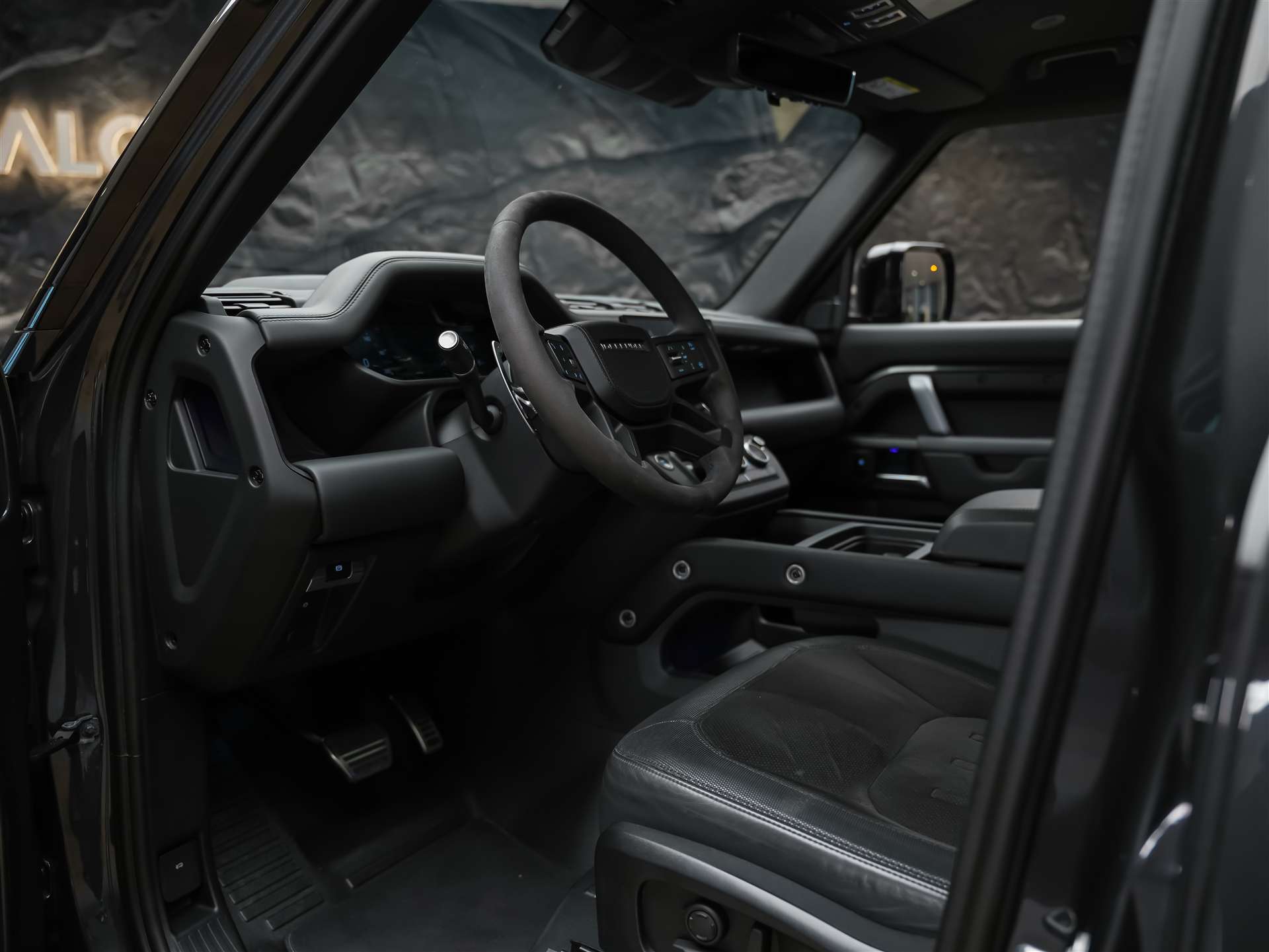 LAND ROVER Defender 110 5.0 V8 SC *URBAN*24" Felgen*Werksgarantie*AHK*-image-7