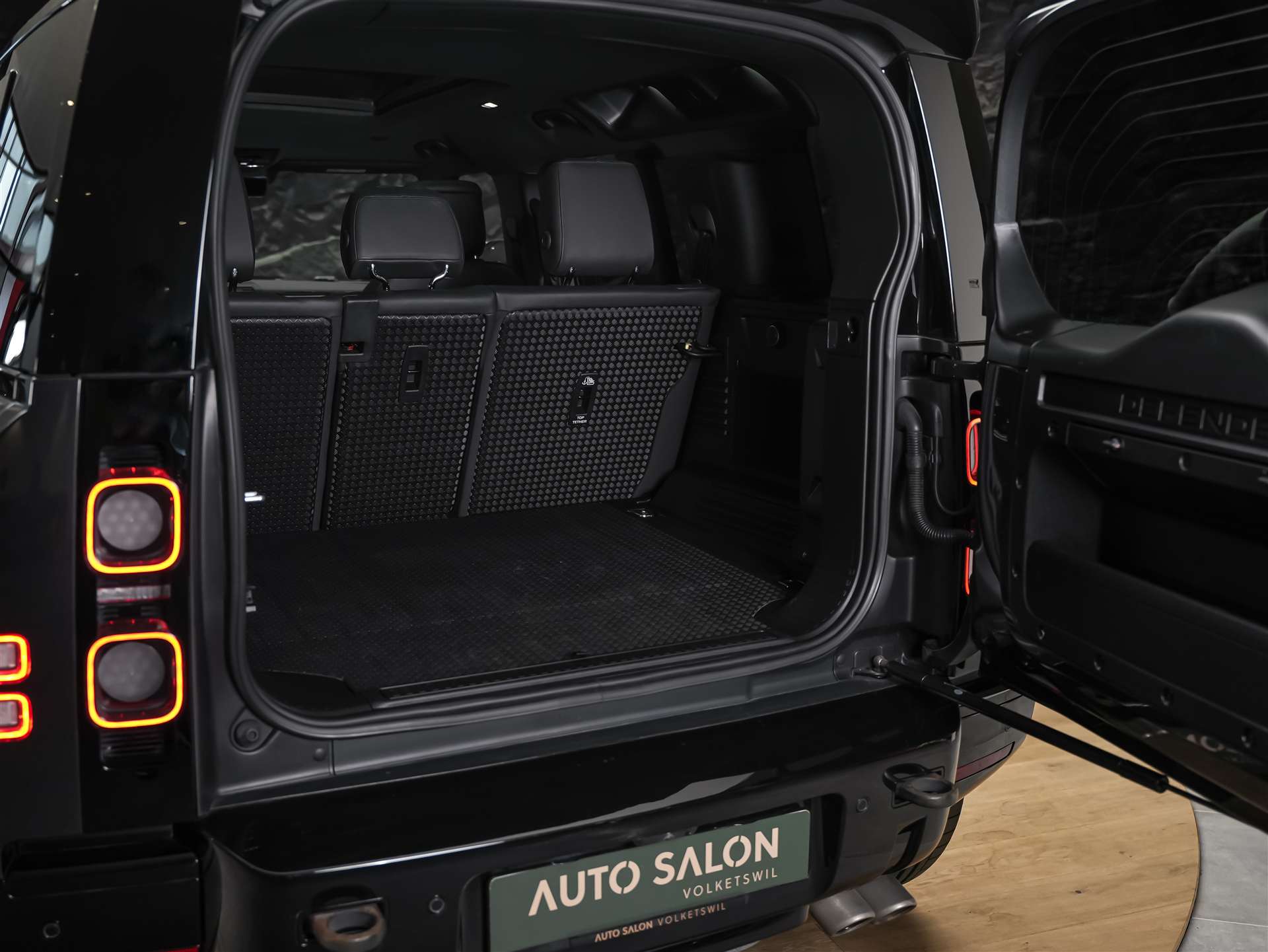 LAND ROVER Defender 110 5.0 V8 SC *URBAN*24" Felgen*Werksgarantie*AHK*-image-41
