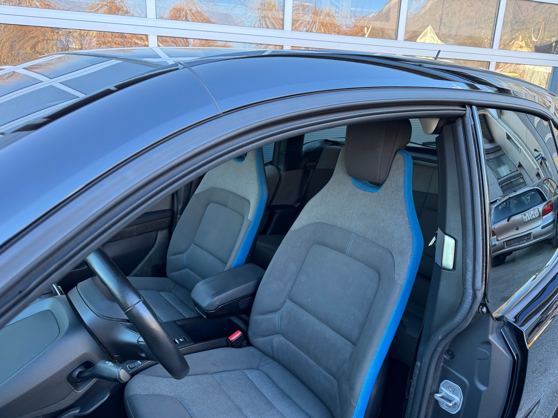 BMW i3 (94Ah) Range Extender-image-7