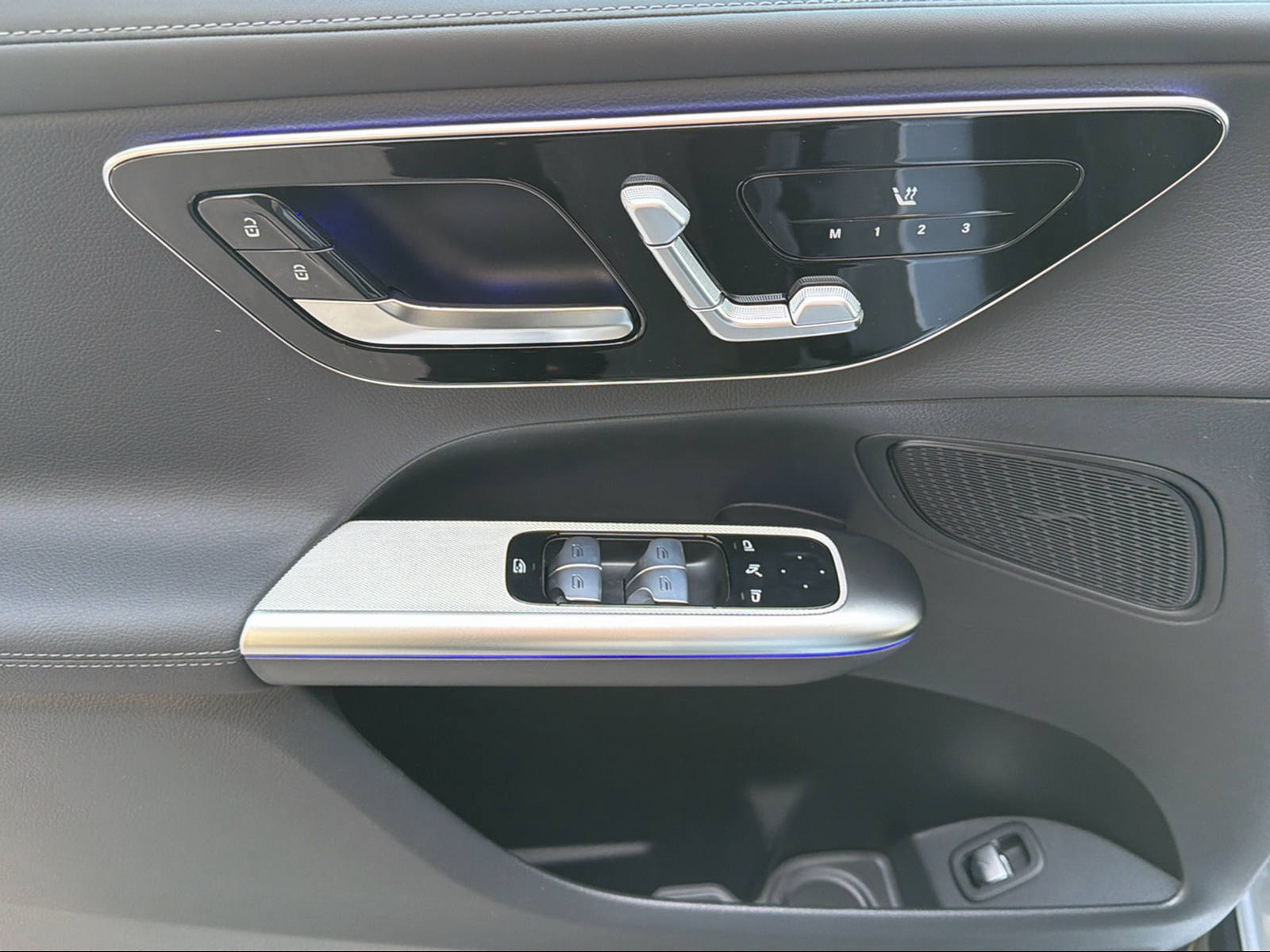 MERCEDES-BENZ GLC 220 d 4Matic-image-14