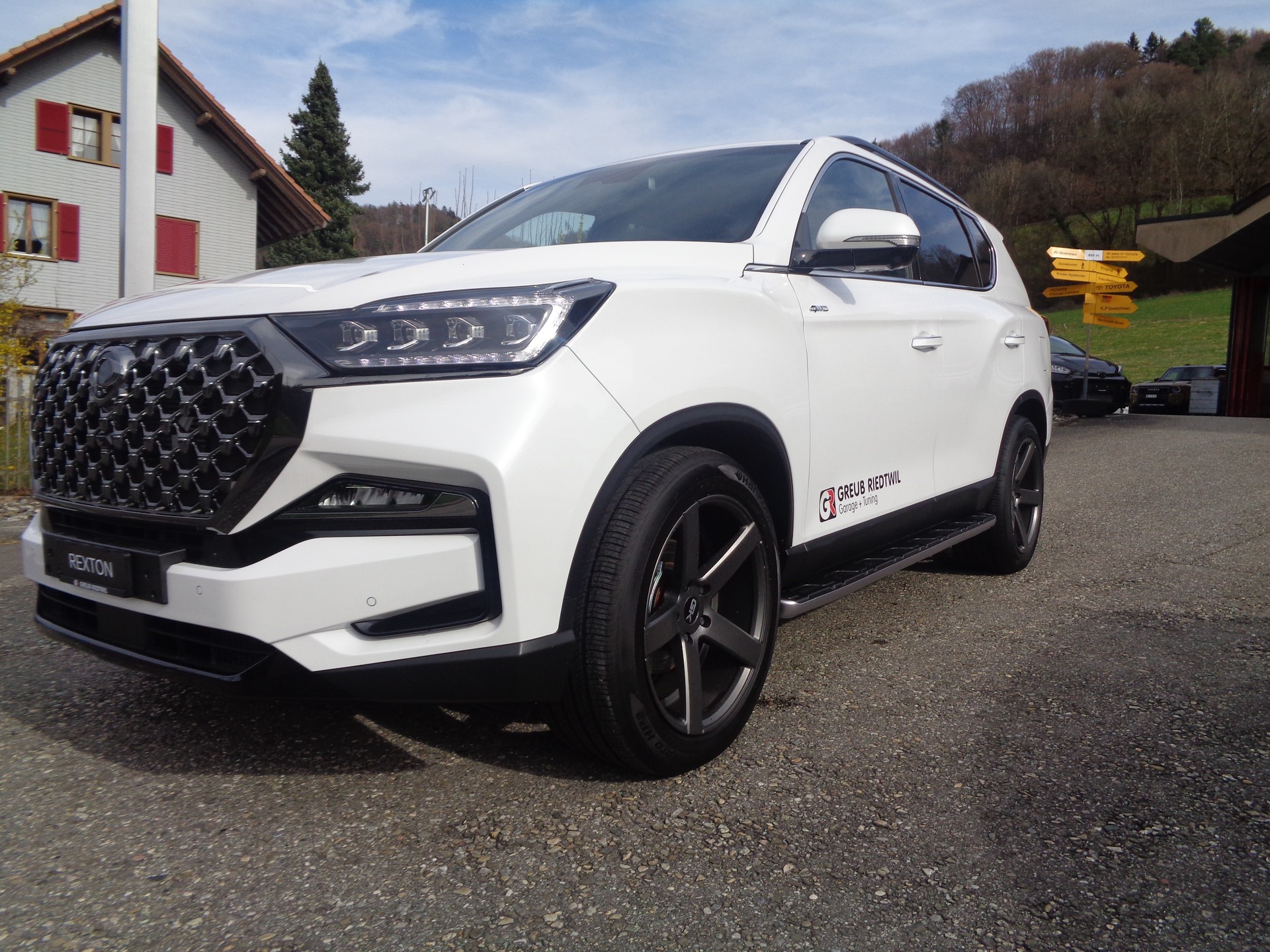 KGM-SsangYong Rexton 2.2 CRDi Blackline 4WD AT