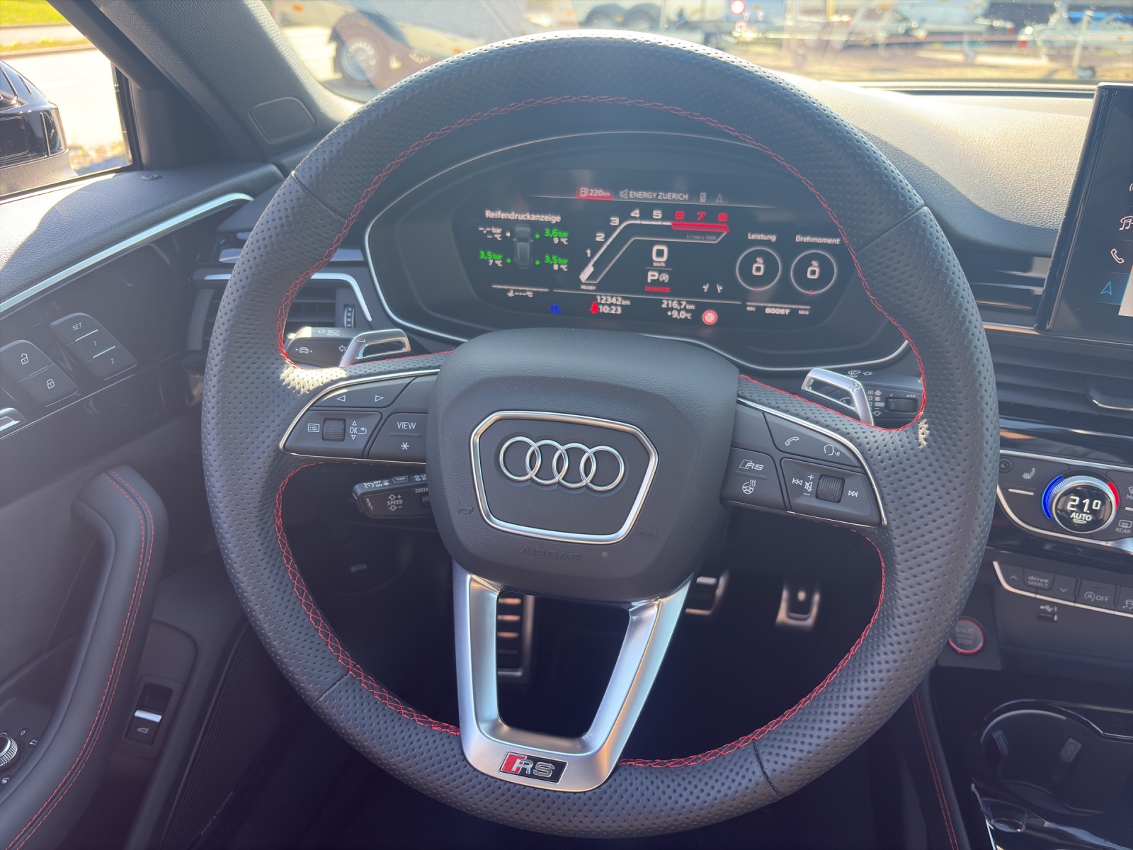 AUDI RS4 Avant 2.9 V6 TFSI quattro T-Tronic-image-11