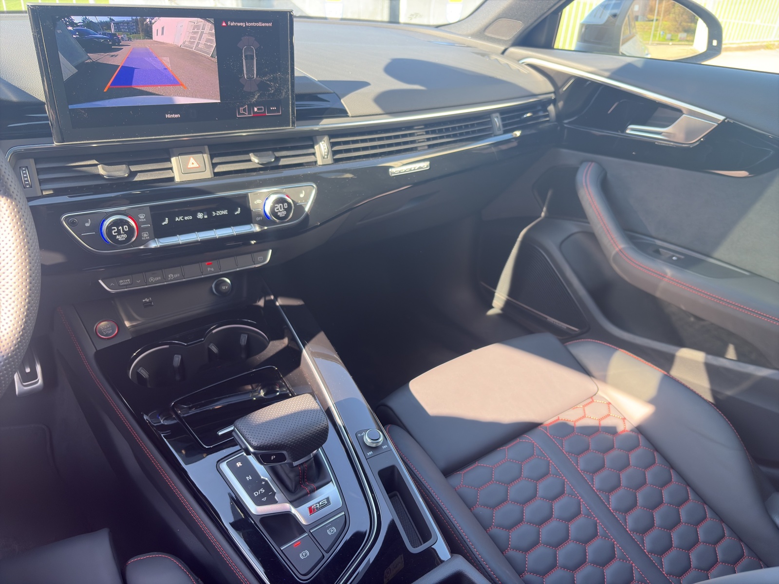 AUDI RS4 Avant 2.9 V6 TFSI quattro T-Tronic-image-7